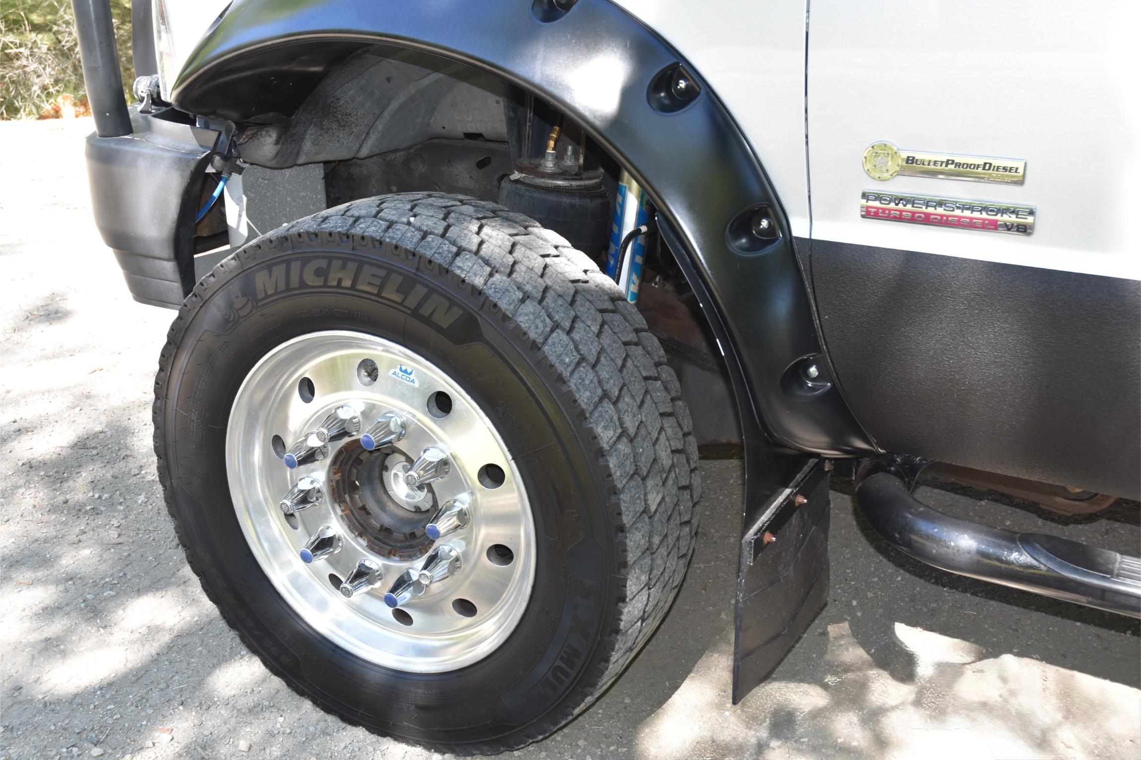 Sold: 2007 EarthRoamer XV-LT 048