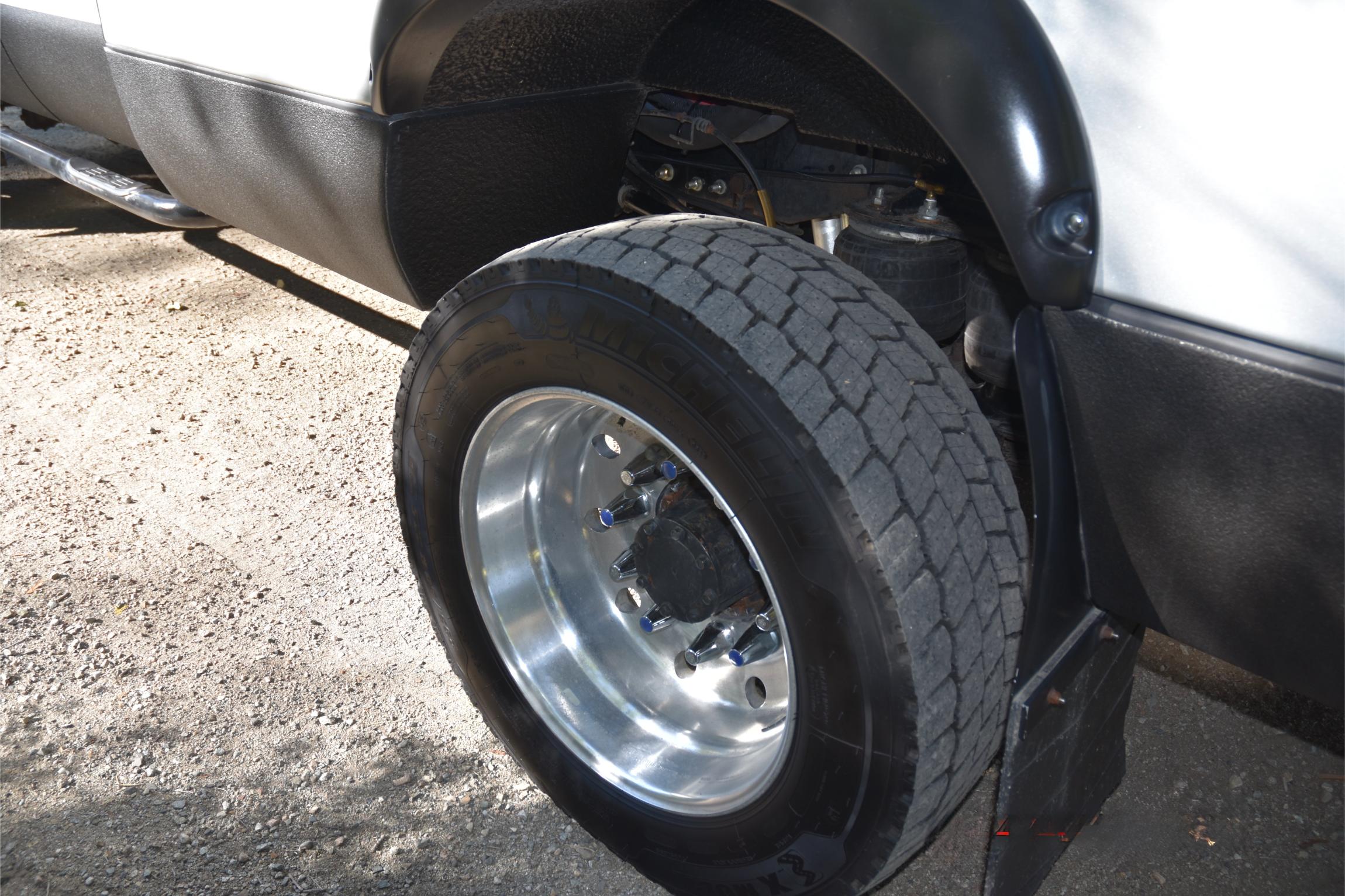 Sold: 2007 EarthRoamer XV-LT 048