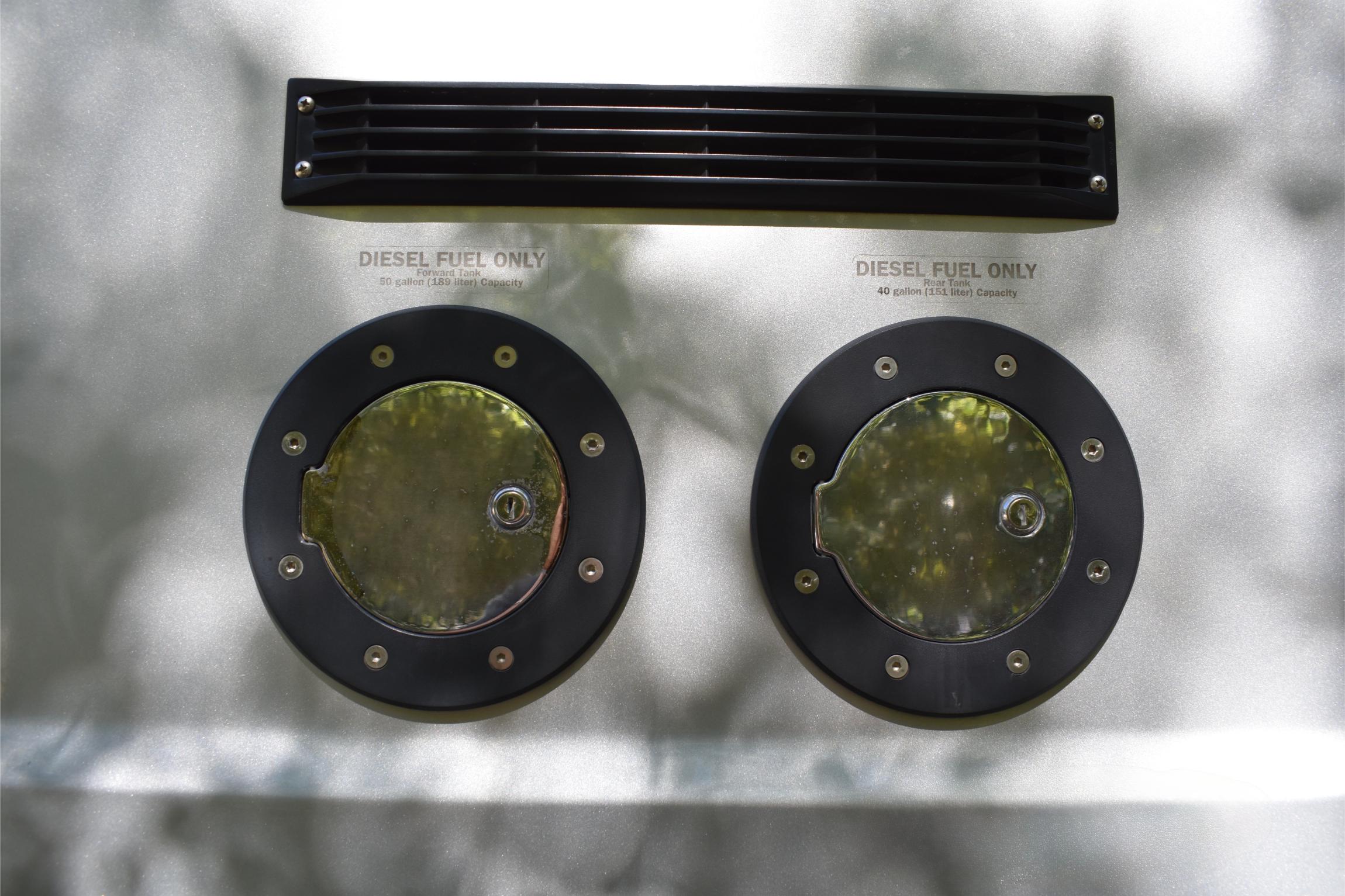 Sold: 2007 EarthRoamer XV-LT 048