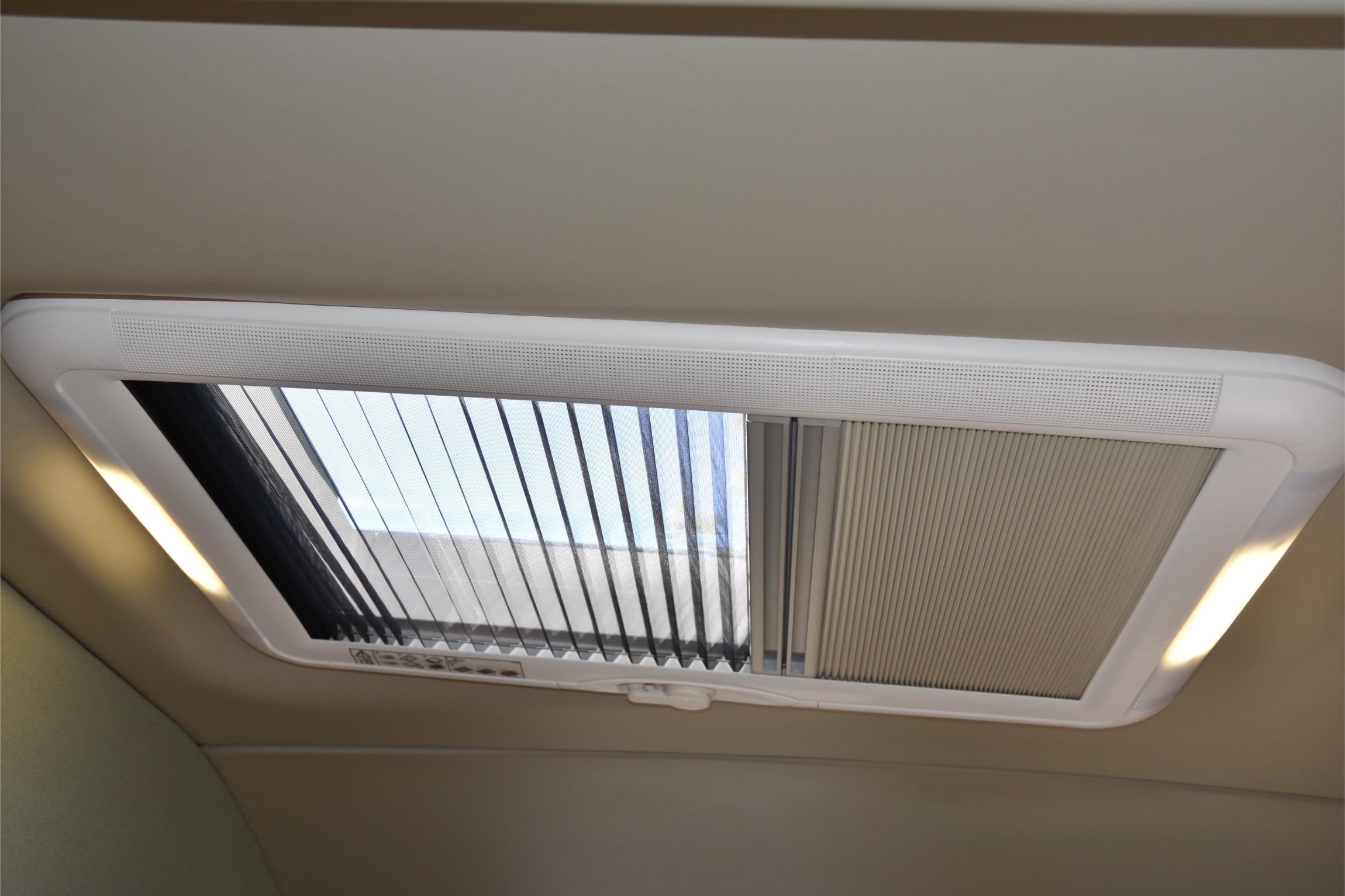 Sold: 2007 EarthRoamer XV-LT 048