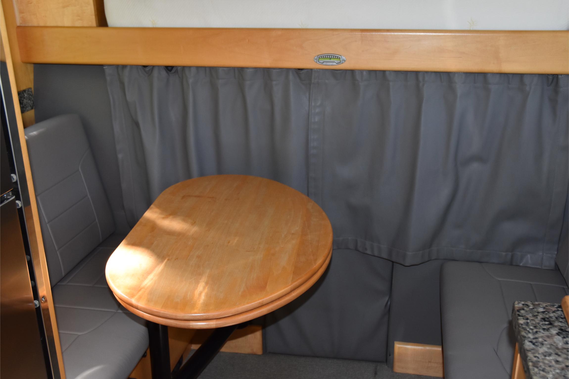 Sold: 2007 EarthRoamer XV-LT 048