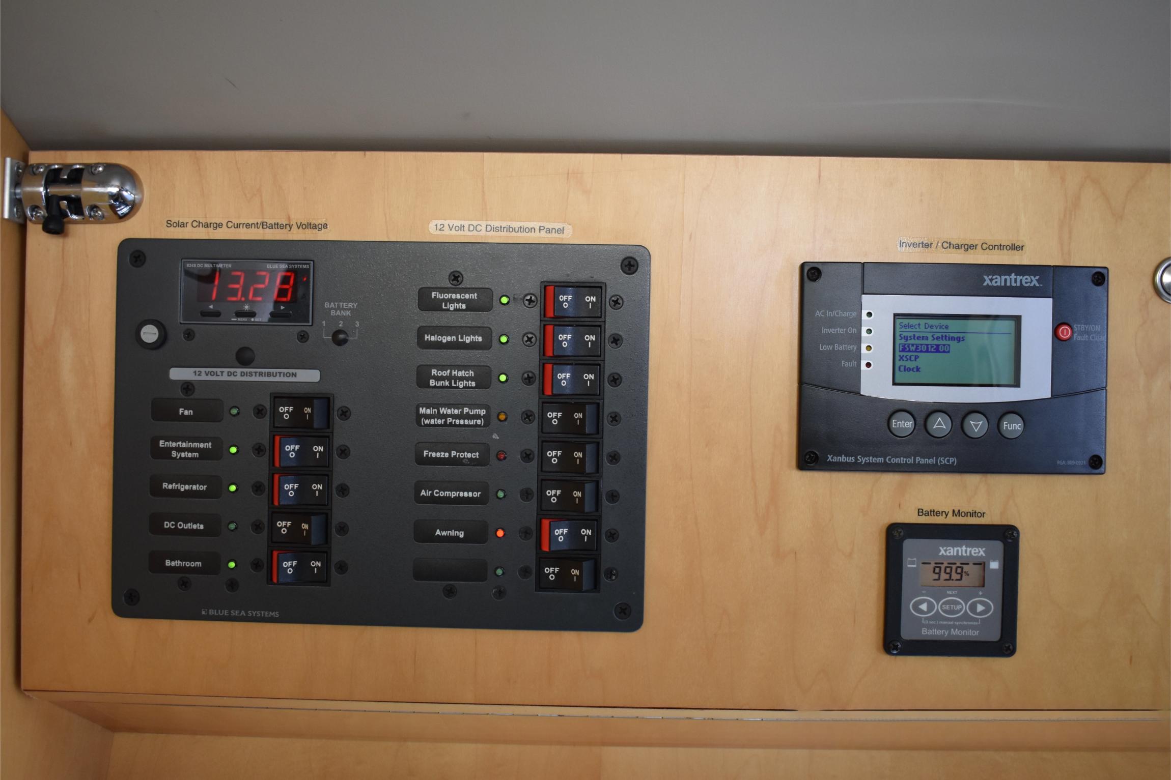 Sold: 2007 EarthRoamer XV-LT 048