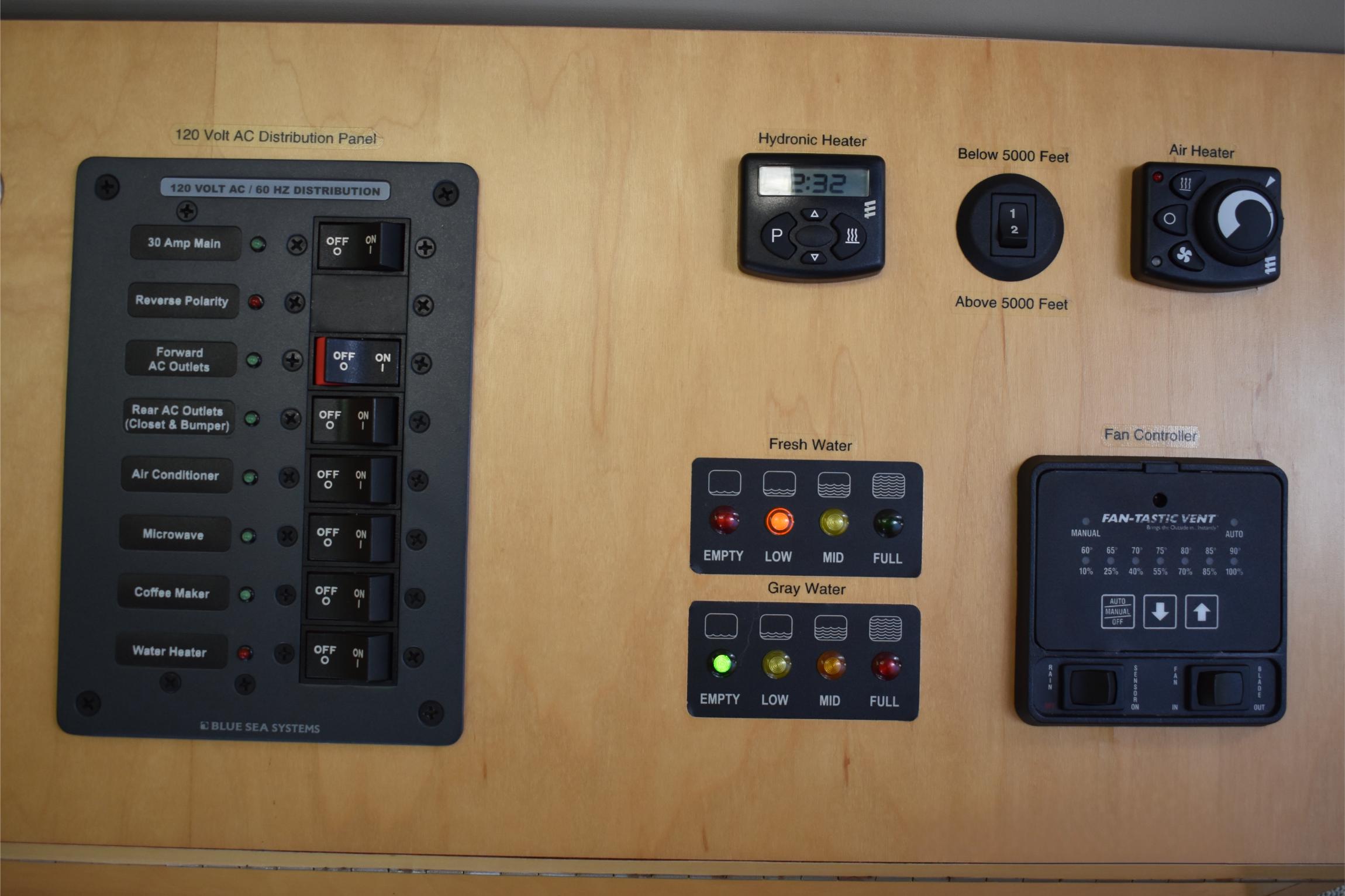 Sold: 2007 EarthRoamer XV-LT 048