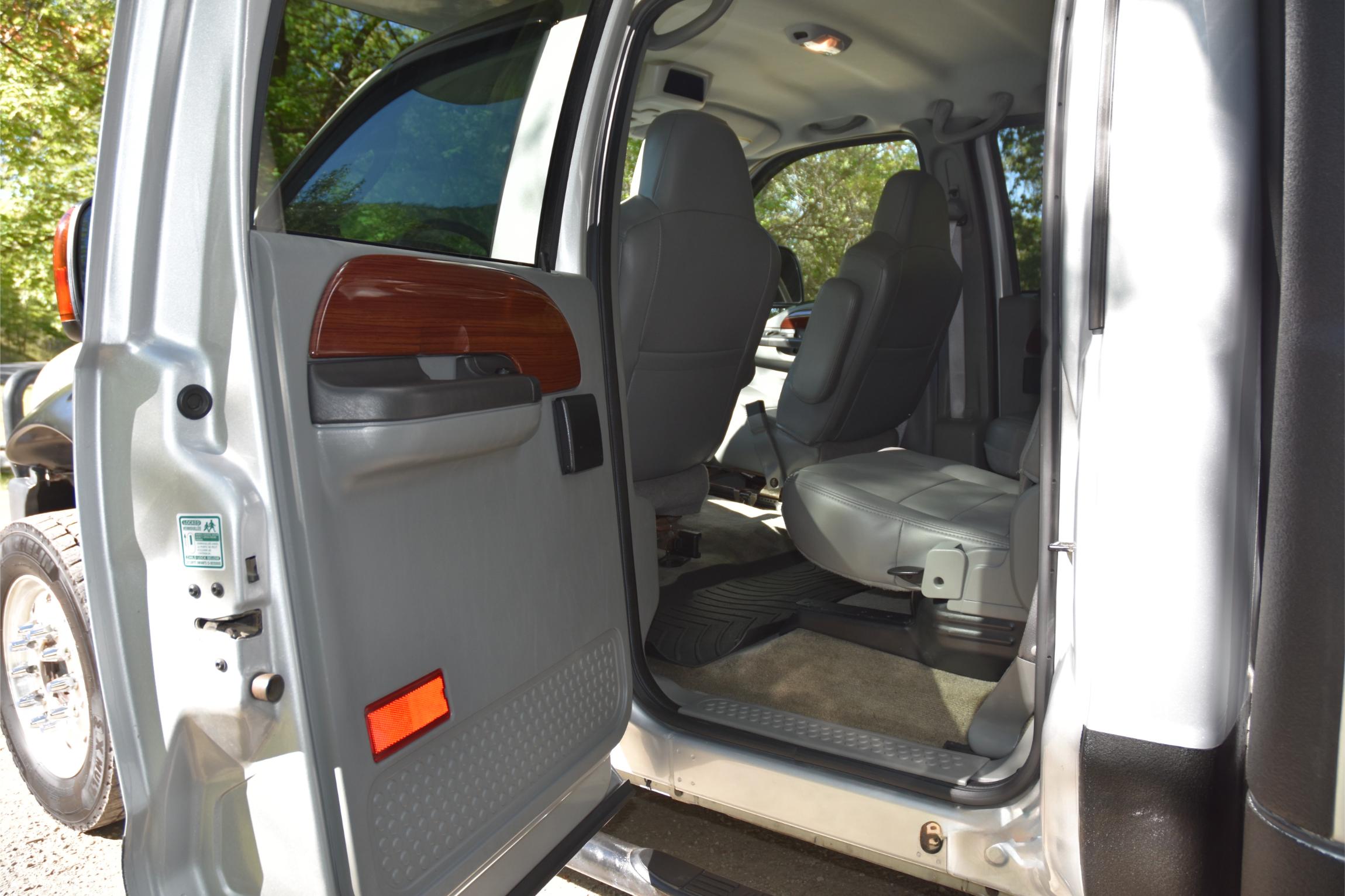 Sold: 2007 EarthRoamer XV-LT 048