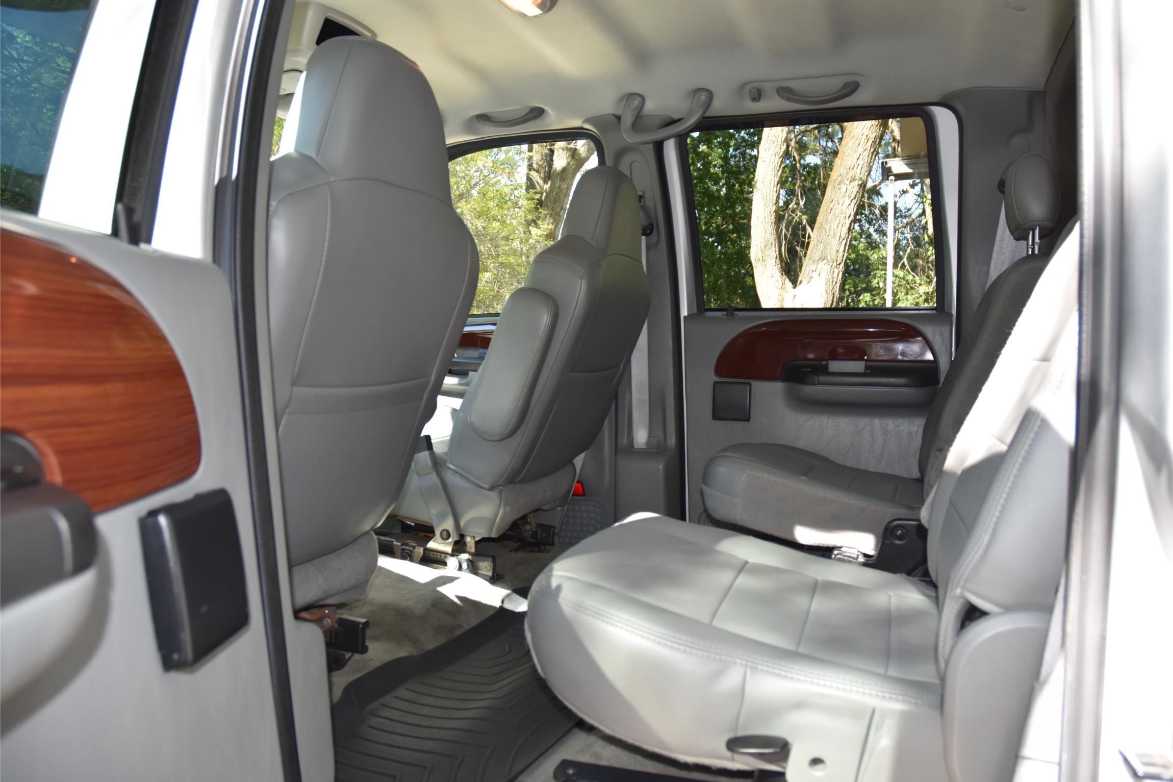 Sold: 2007 EarthRoamer XV-LT 048