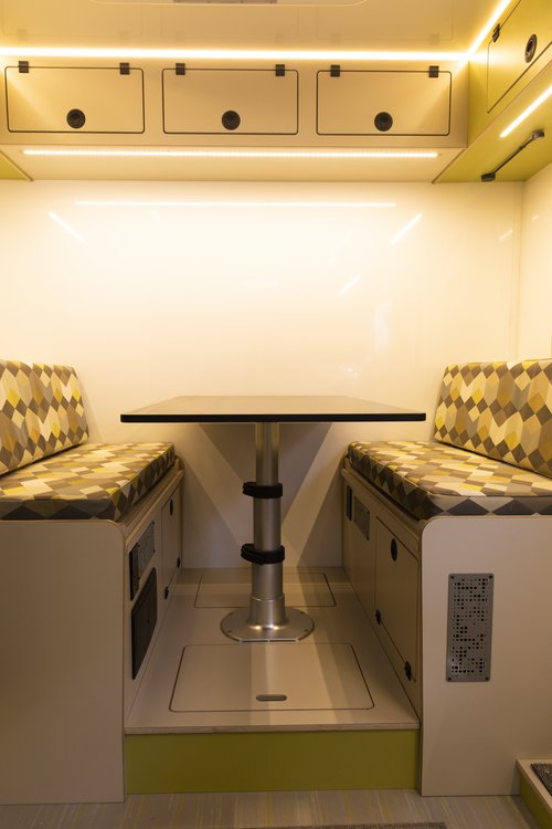 Sold: 1994 Mercedes-Benz SK1824 Expedition Truck