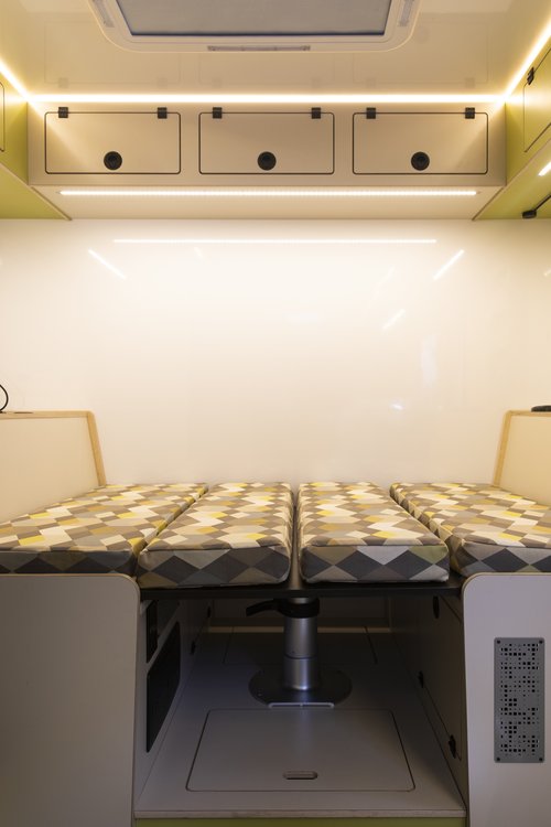 Sold: 1994 Mercedes-Benz SK1824 Expedition Truck