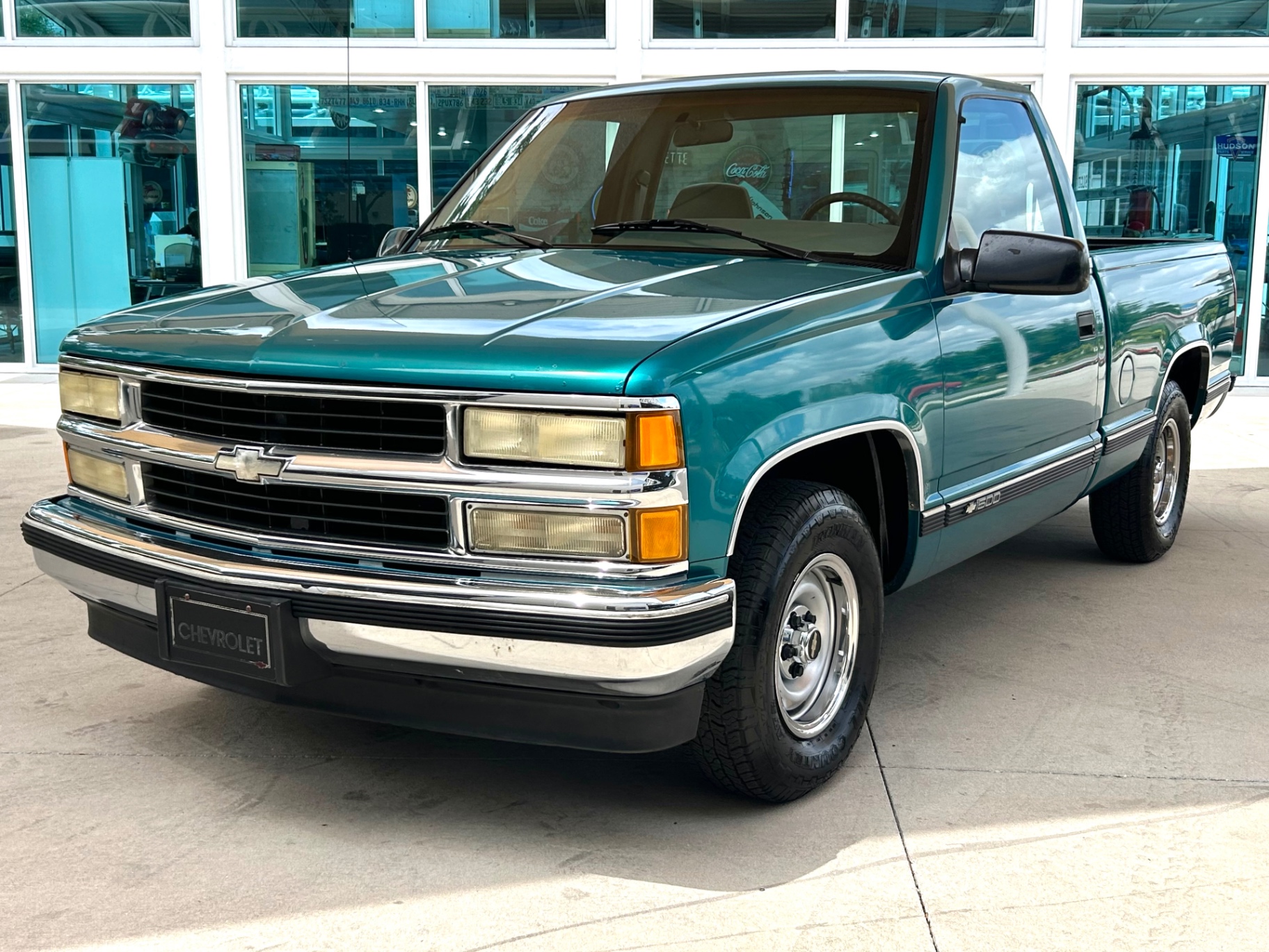 1995 Chevrolet 1500 Cheyenne - 2