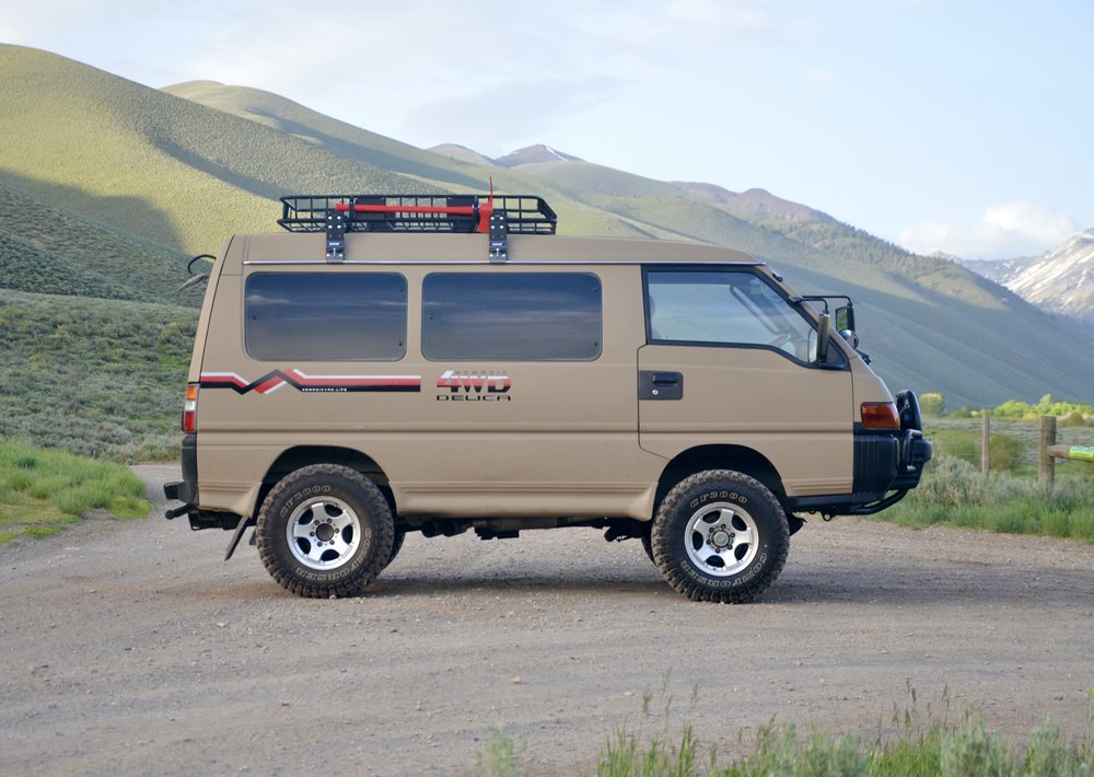 Sold: 1997 Mitsubishi Delica L300 Starwagon
