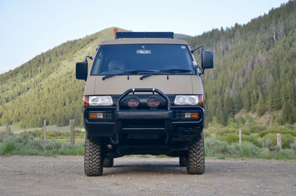 Sold: 1997 Mitsubishi Delica L300 Starwagon
