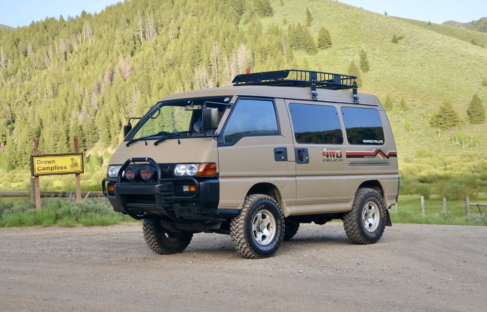 Sold: 1997 Mitsubishi Delica L300 Starwagon