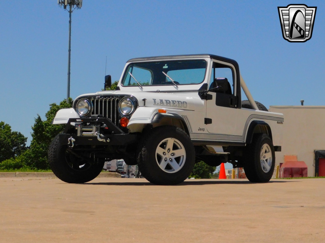  Jeep CJ-8 Scrambler
