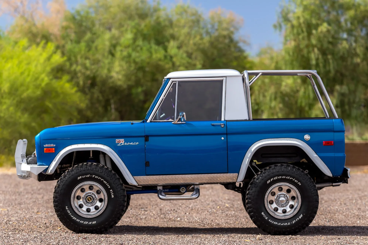 Sold: 1970 Ford Bronco