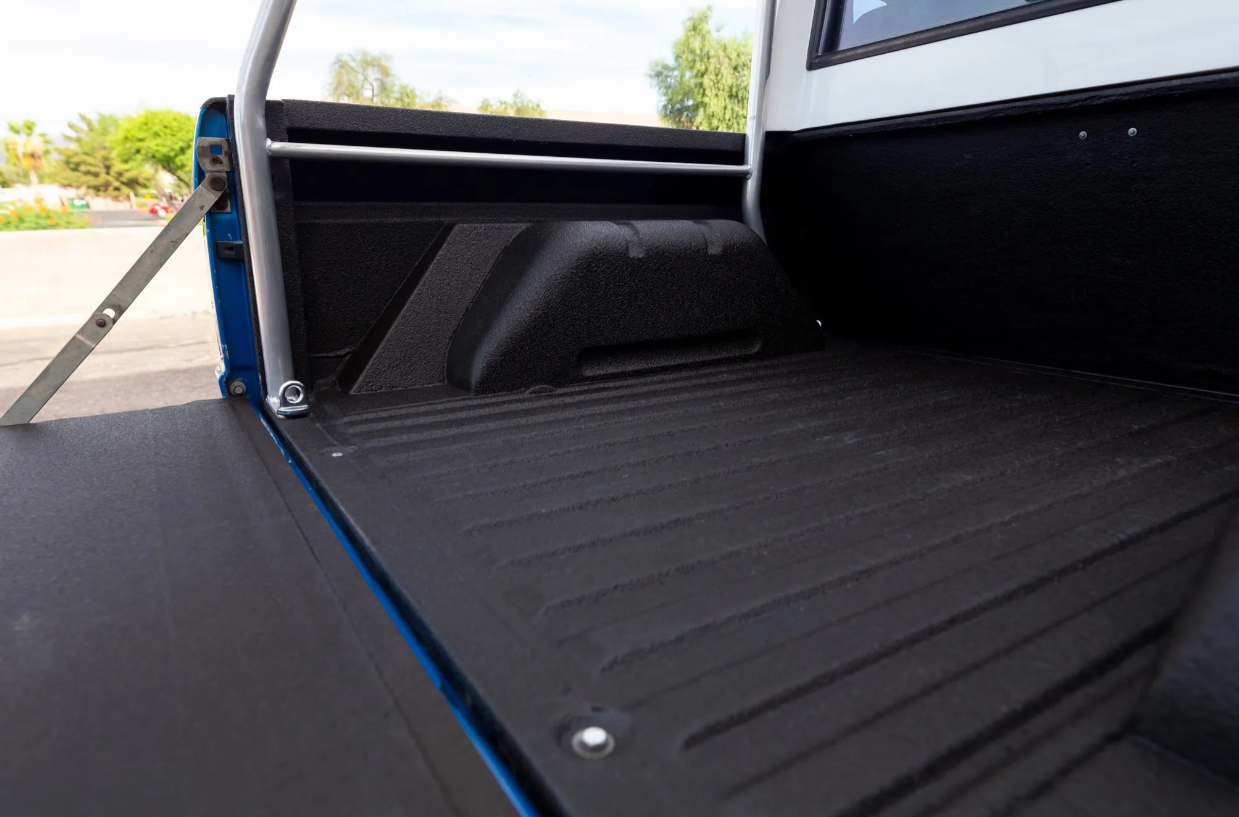 Sold: 1970 Ford Bronco - 5