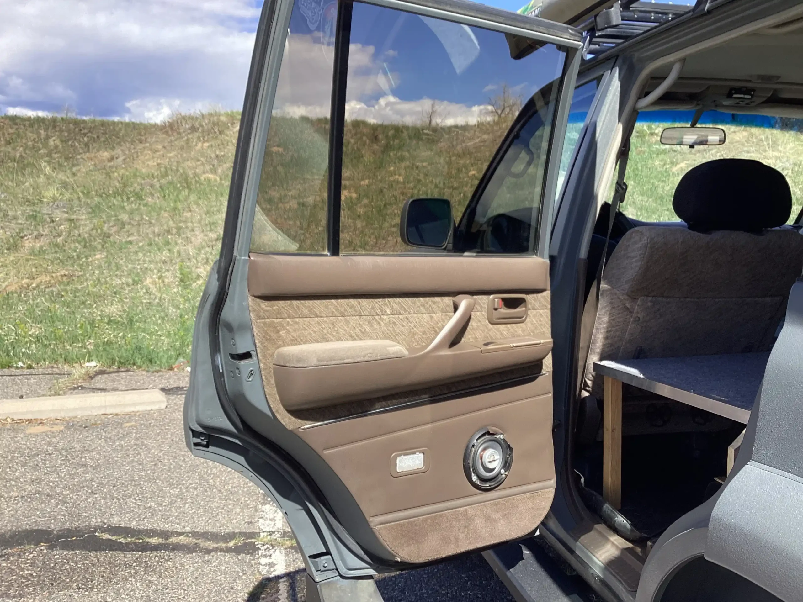 Sold: Modified 1995 Toyota Land Cruiser