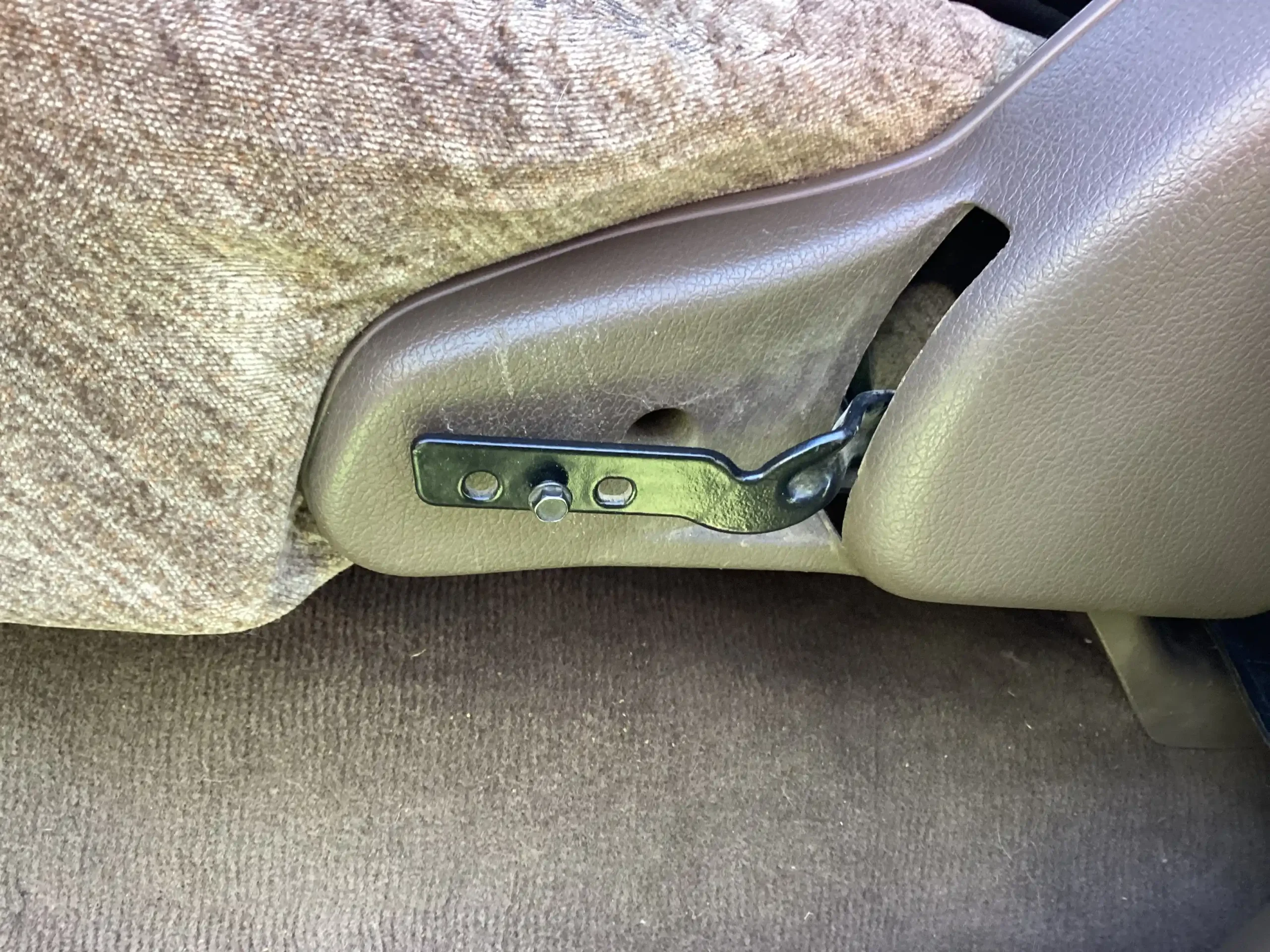 Sold: Modified 1995 Toyota Land Cruiser