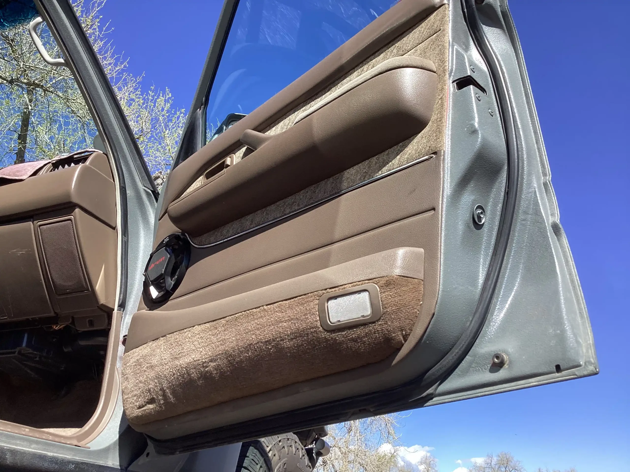 Sold: Modified 1995 Toyota Land Cruiser