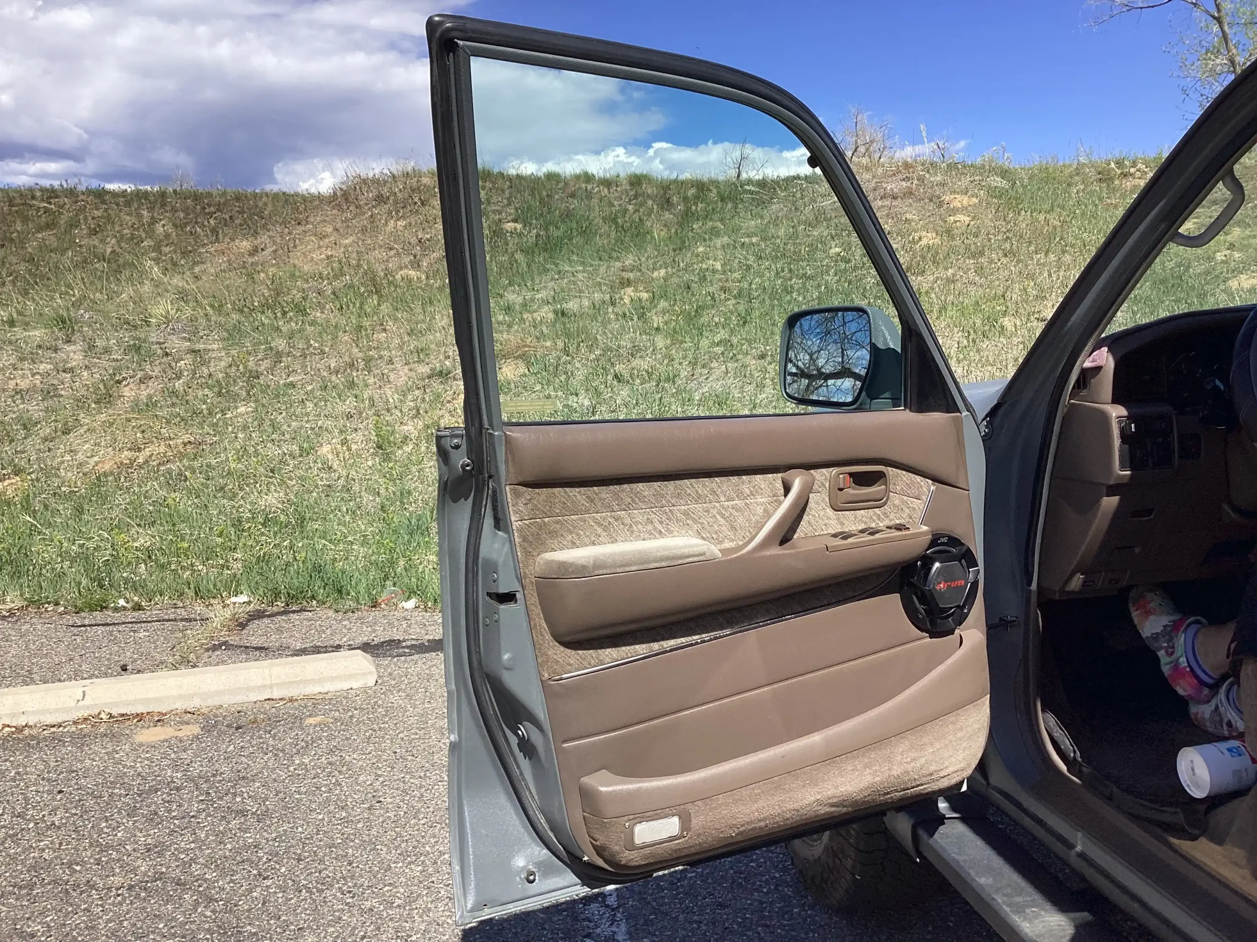 Sold: Modified 1995 Toyota Land Cruiser