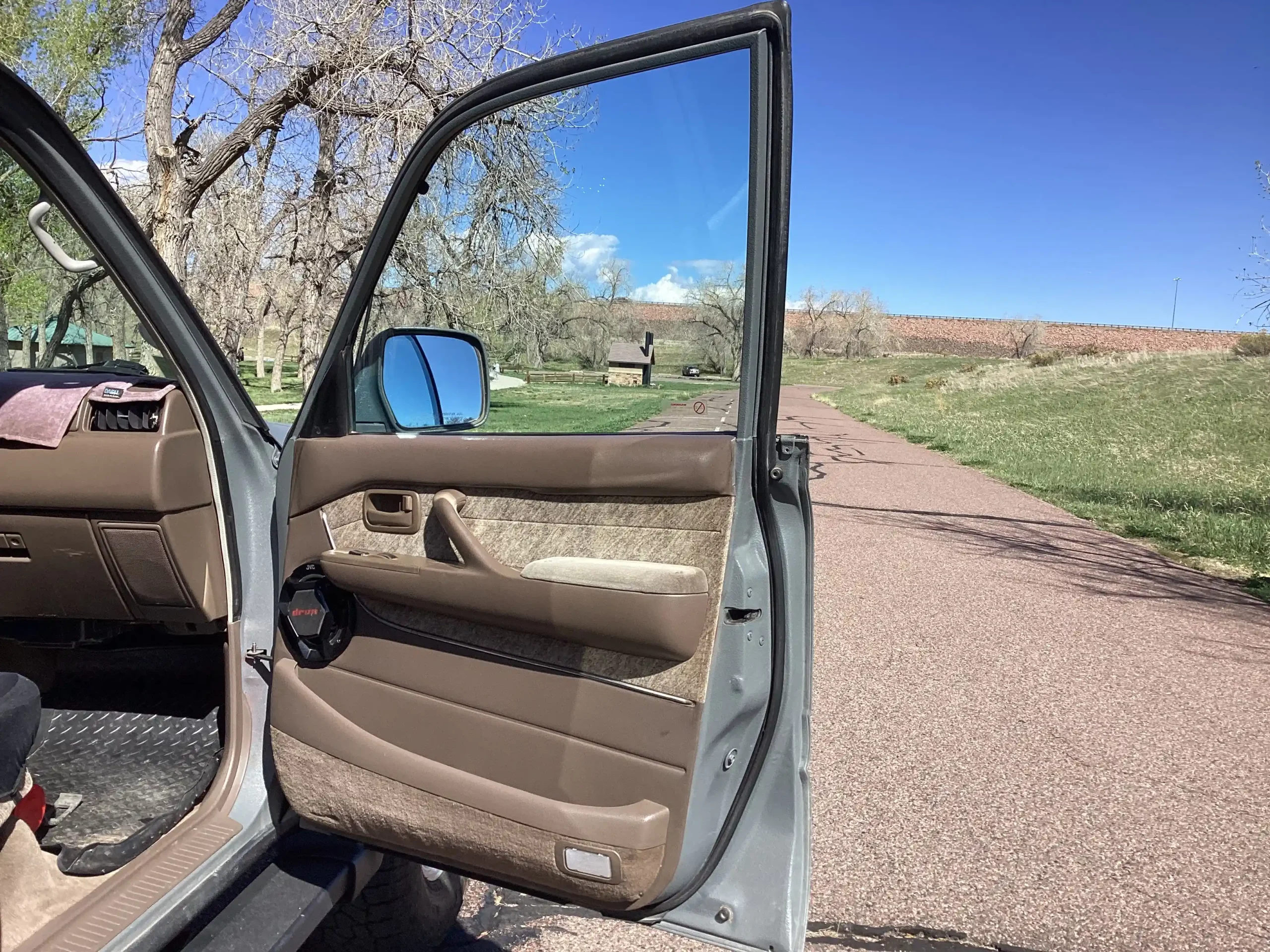 Sold: Modified 1995 Toyota Land Cruiser