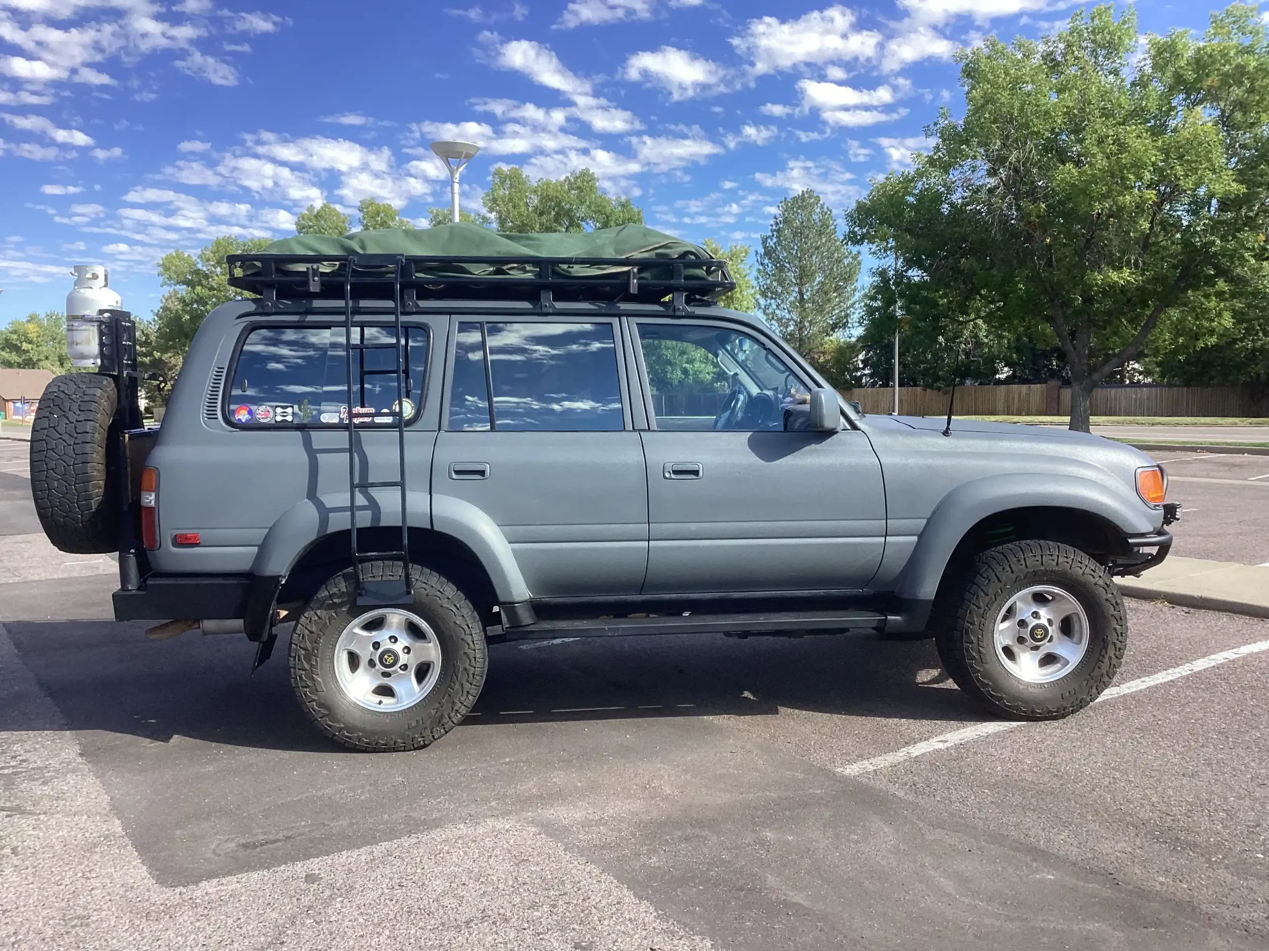 Sold: Modified 1995 Toyota Land Cruiser