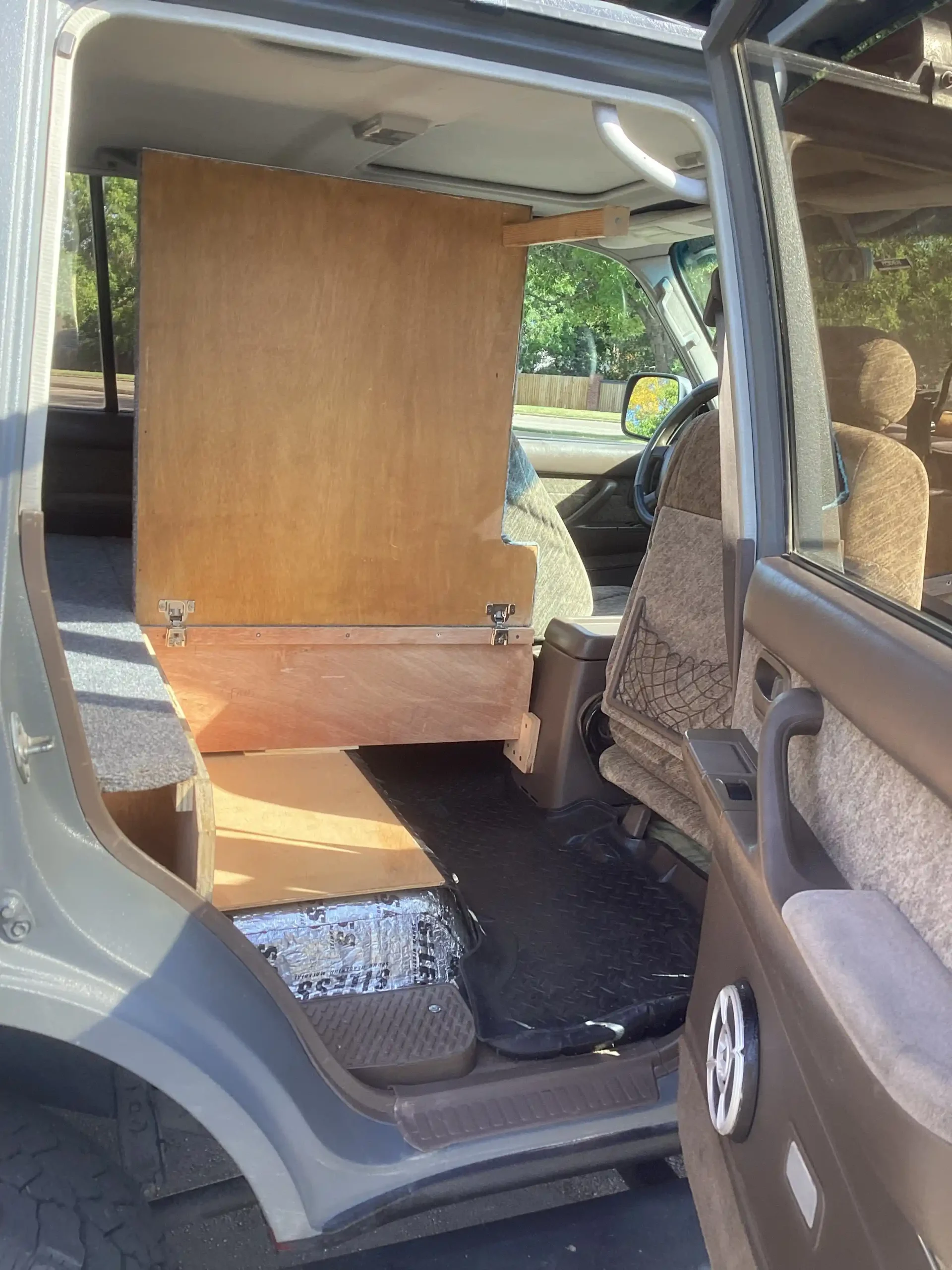 Sold: Modified 1995 Toyota Land Cruiser