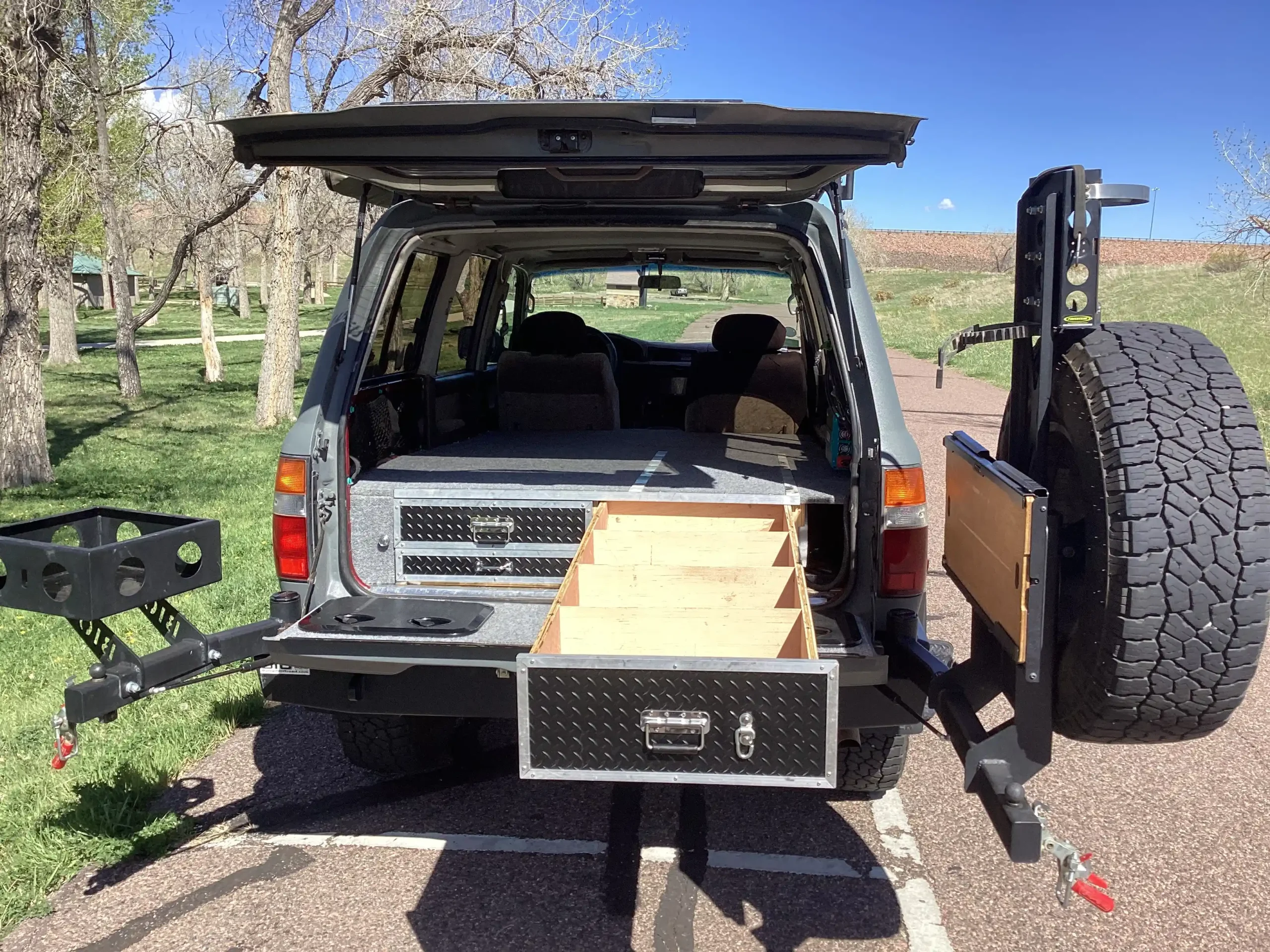 Sold: Modified 1995 Toyota Land Cruiser