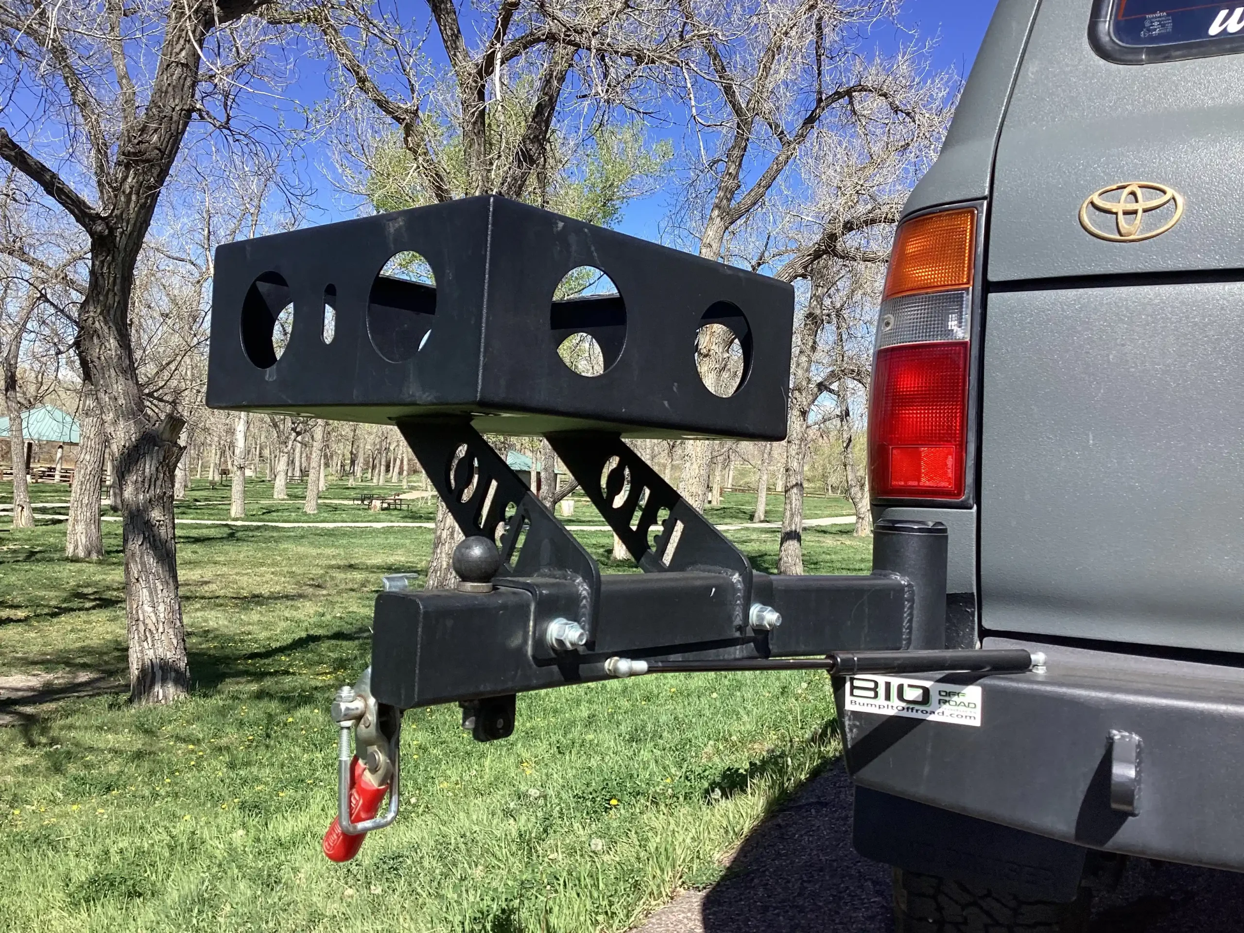 Sold: Modified 1995 Toyota Land Cruiser