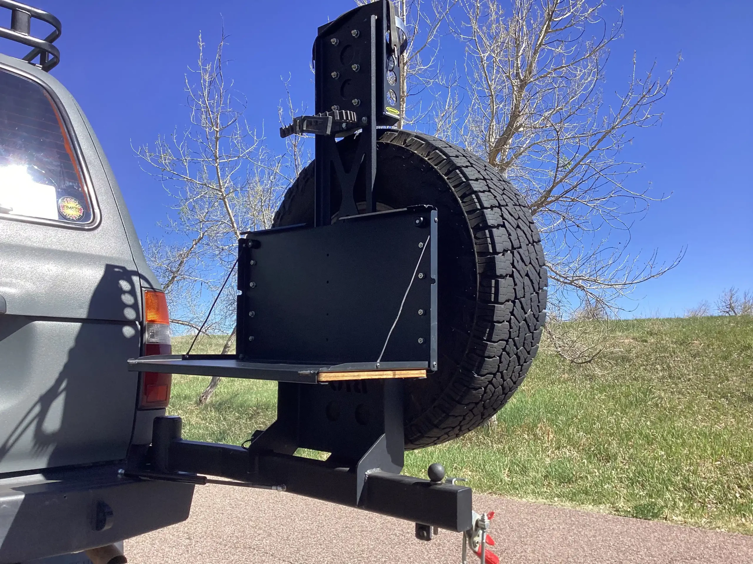 Sold: Modified 1995 Toyota Land Cruiser