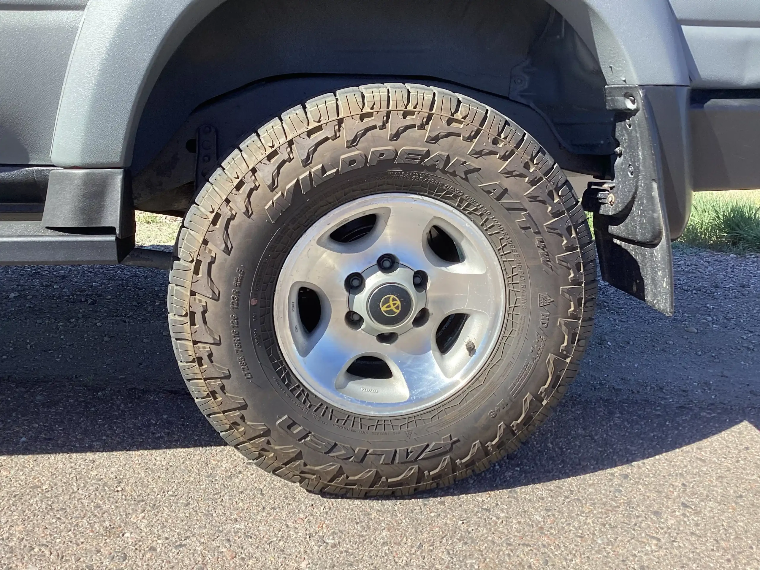 Sold: Modified 1995 Toyota Land Cruiser