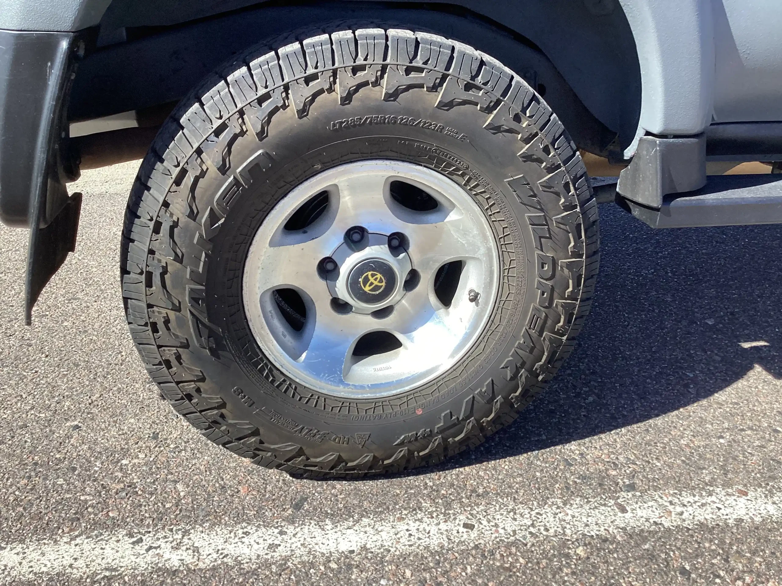 Sold: Modified 1995 Toyota Land Cruiser