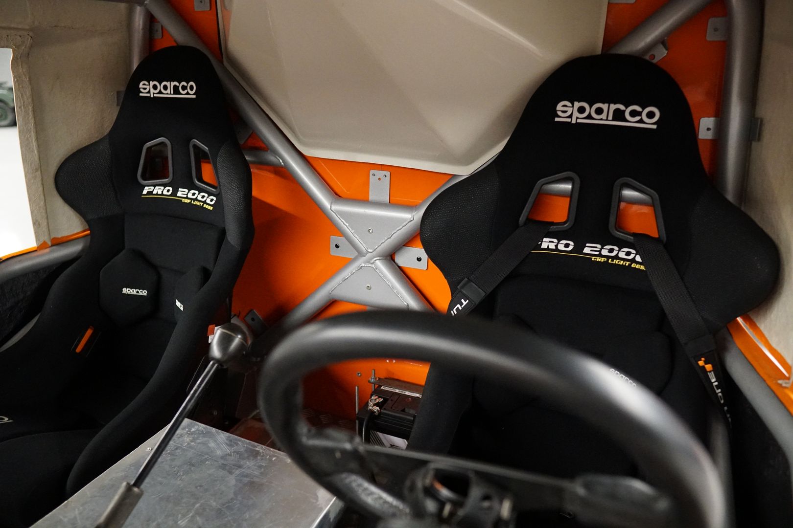 Sold: 2008 Land Rover Defender Bowler Tomcat