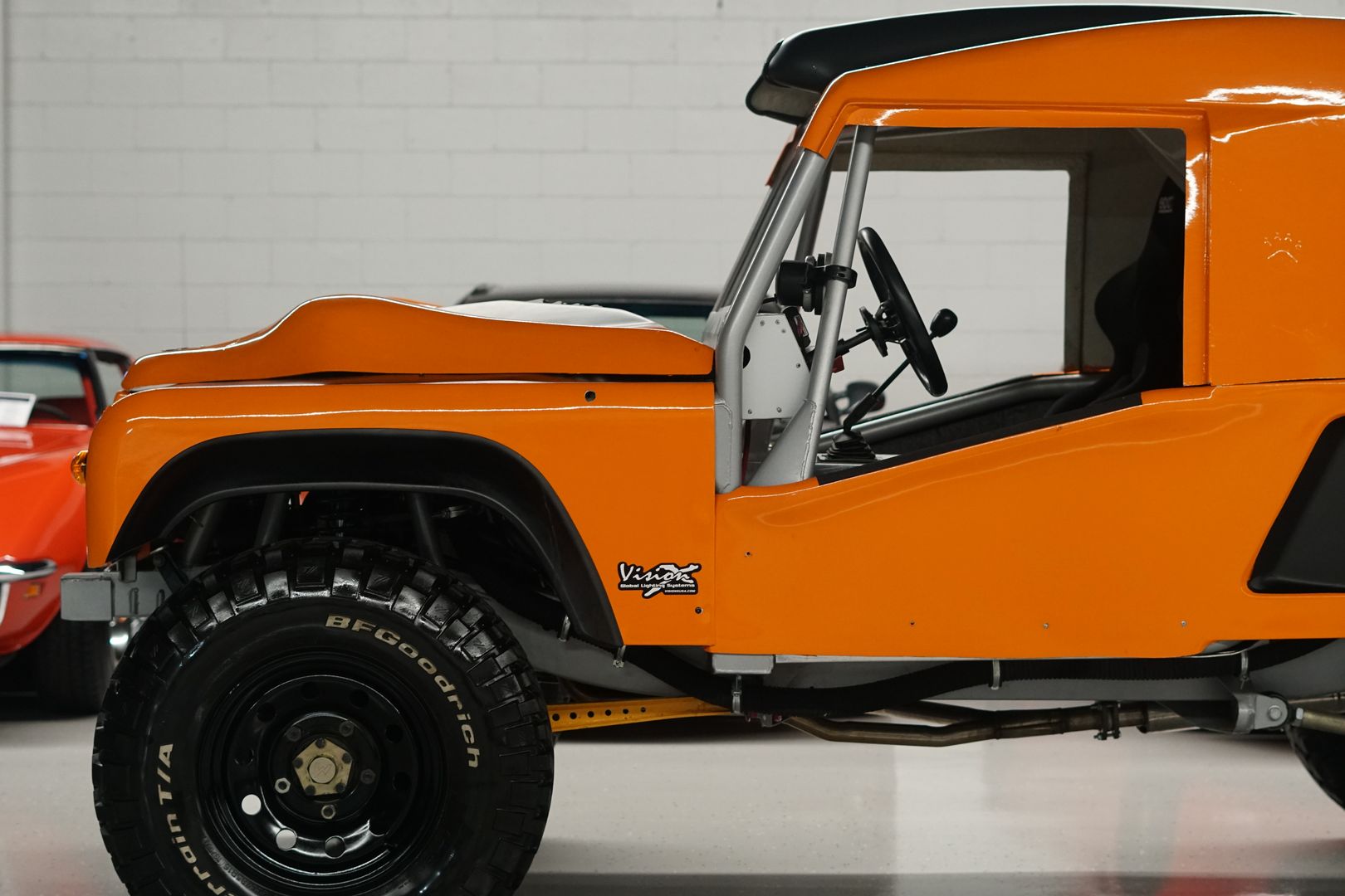 Sold: 2008 Land Rover Defender Bowler Tomcat