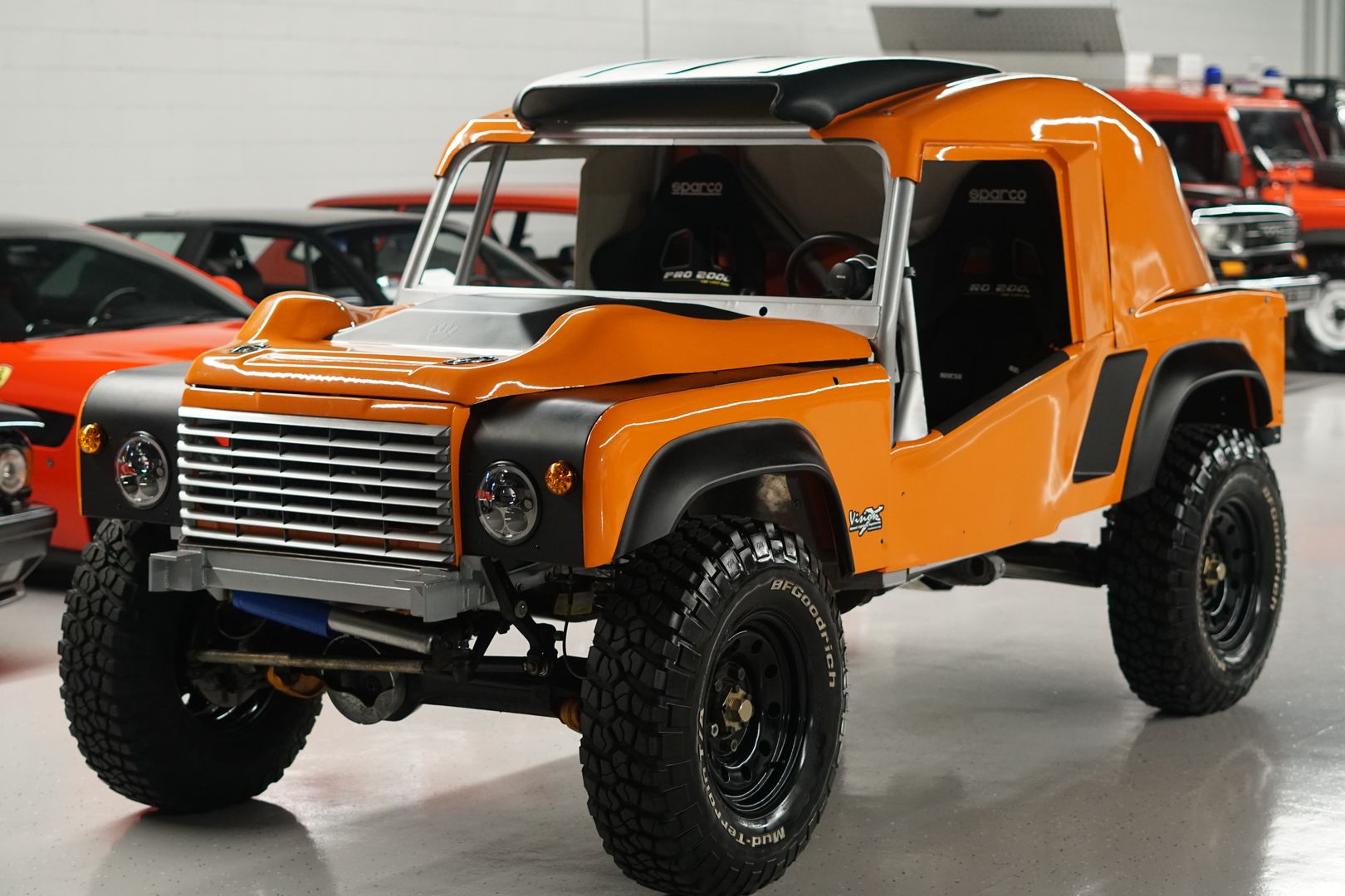 Sold: 2008 Land Rover Defender Bowler Tomcat