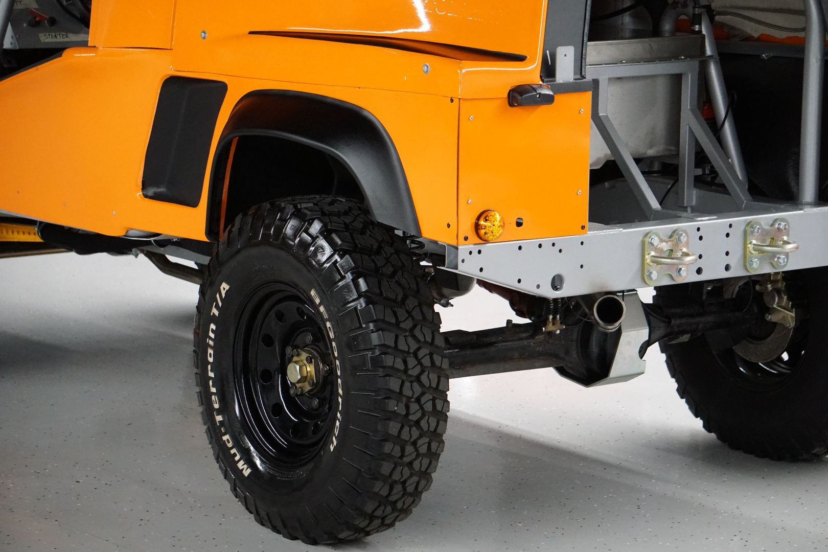 Sold: 2008 Land Rover Defender Bowler Tomcat