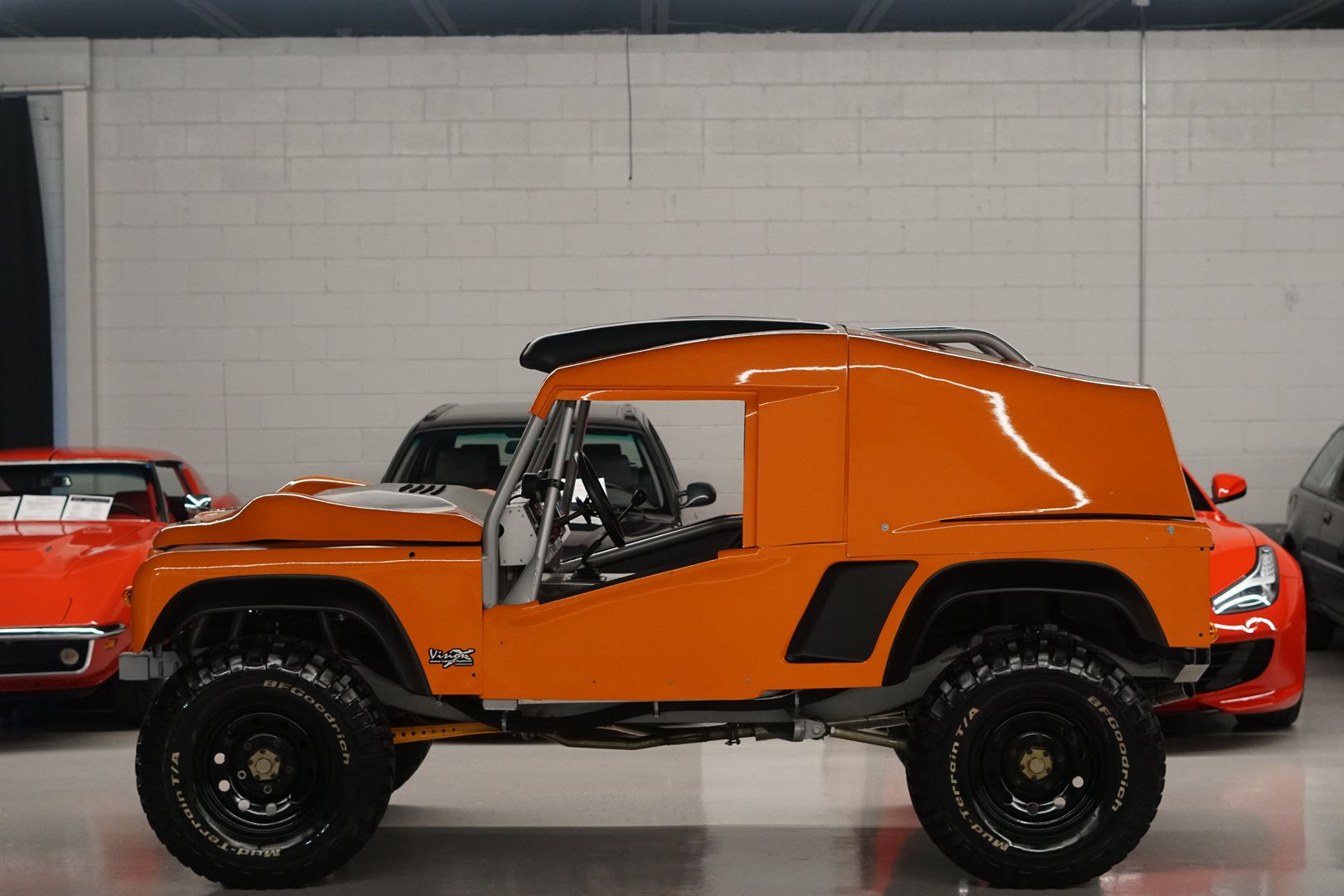 Sold: 2008 Land Rover Defender Bowler Tomcat