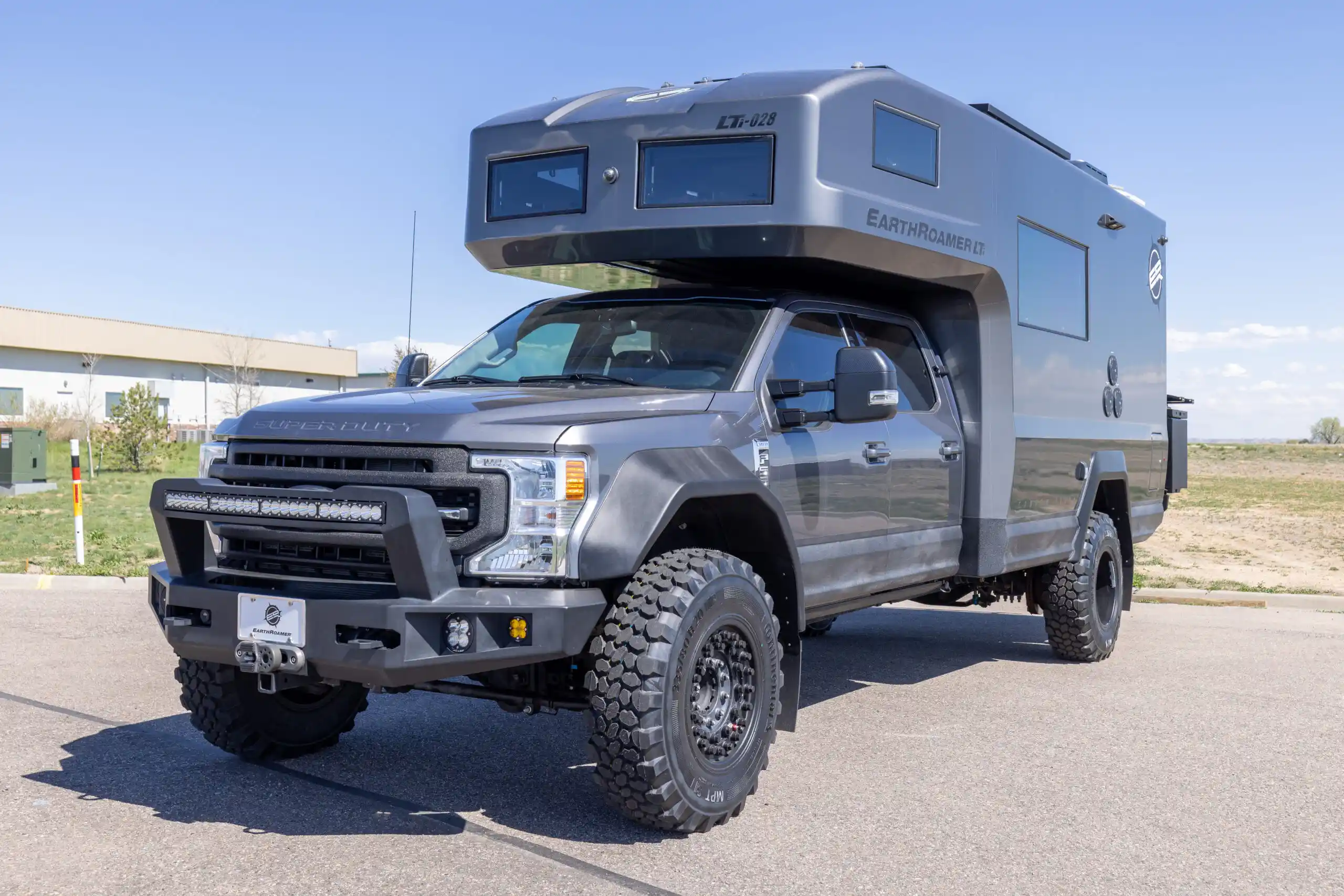  EarthRoamer LTi