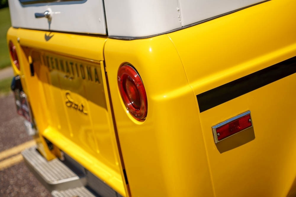 Sold: 1971 IH Scout 800B SnoStar