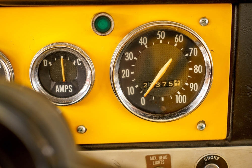 Sold: 1971 IH Scout 800B SnoStar