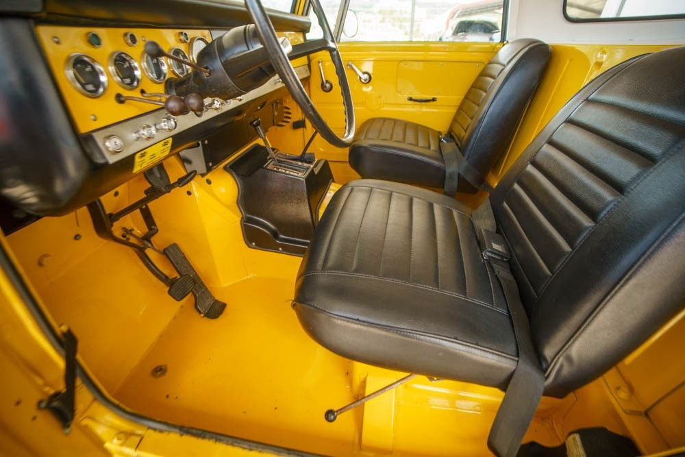 Sold: 1971 IH Scout 800B SnoStar