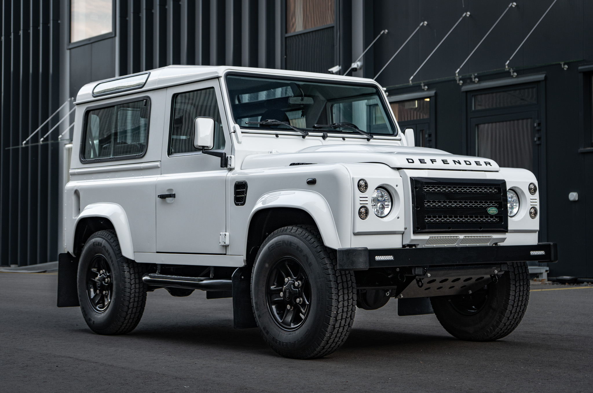  Land Rover Defender