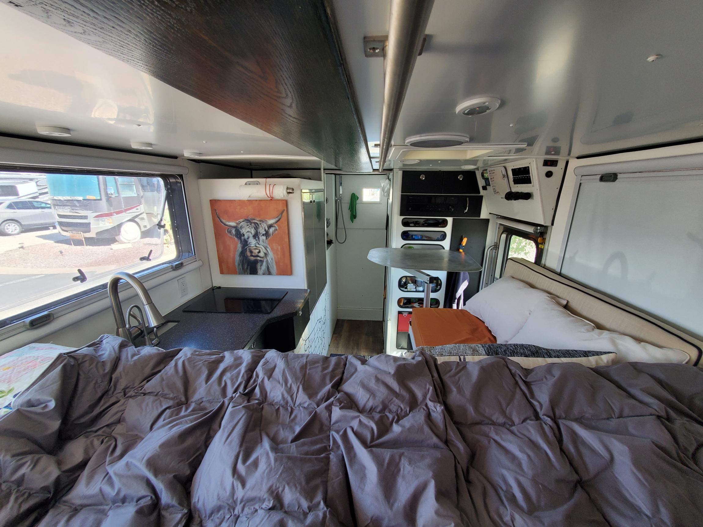 Sold: 2009 Chevrolet Kodiak C4500 4×4 Expedition Vehicle