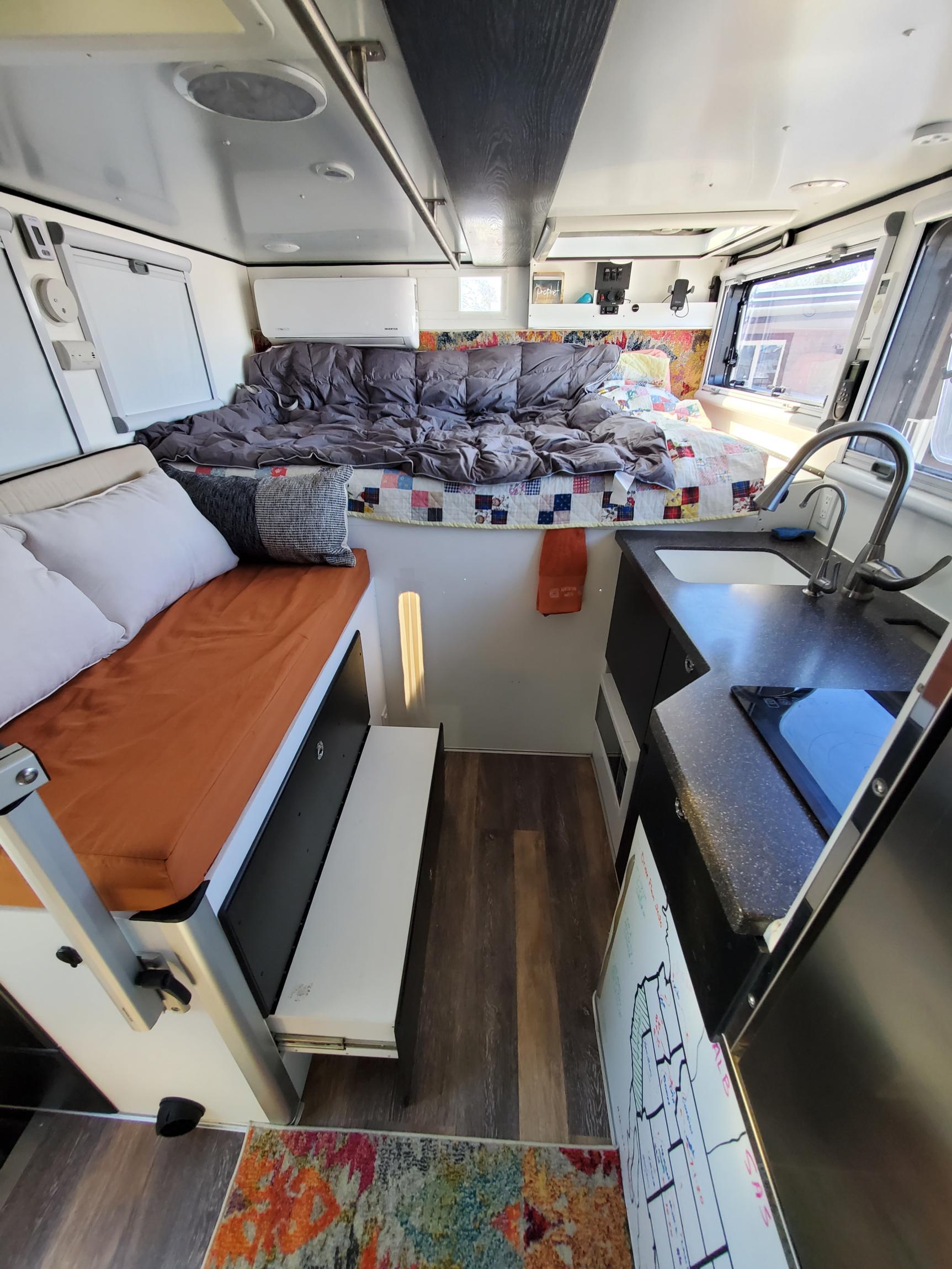 Sold: 2009 Chevrolet Kodiak C4500 4×4 Expedition Vehicle