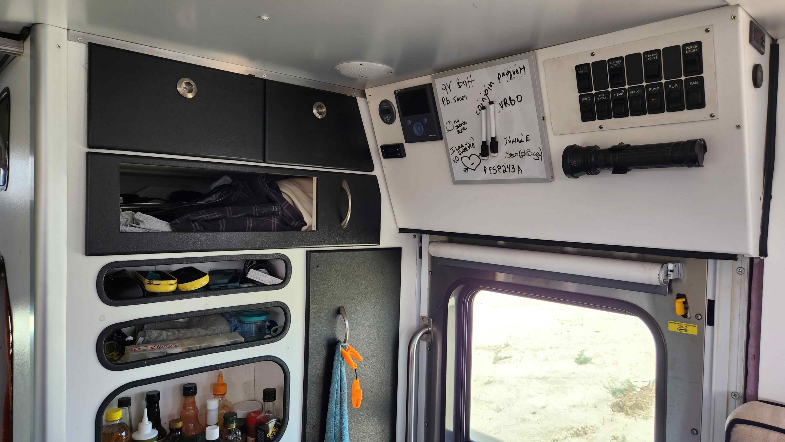 Sold: 2009 Chevrolet Kodiak C4500 4×4 Expedition Vehicle