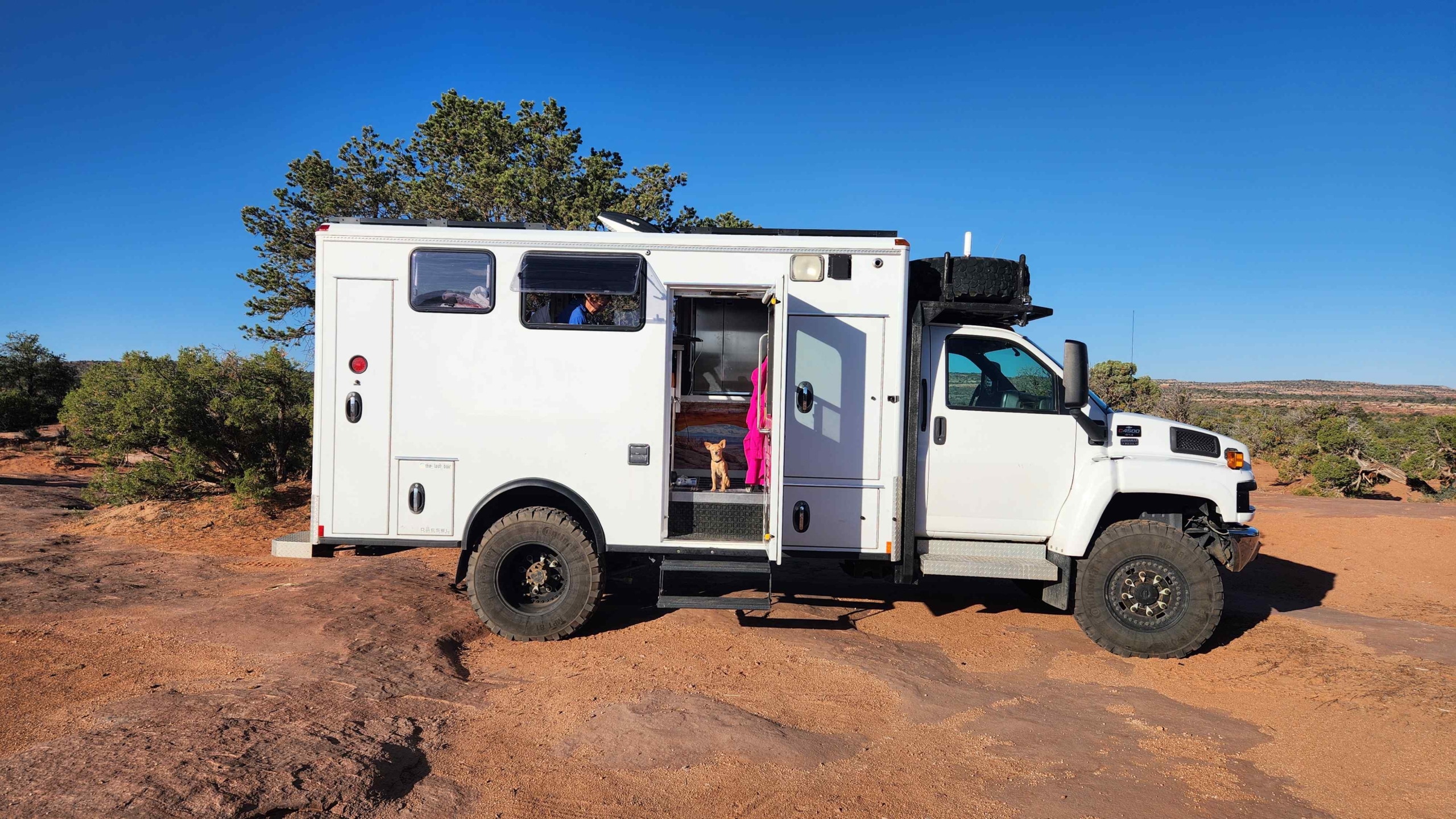 Sold: 2009 Chevrolet Kodiak C4500 4×4 Expedition Vehicle - 3