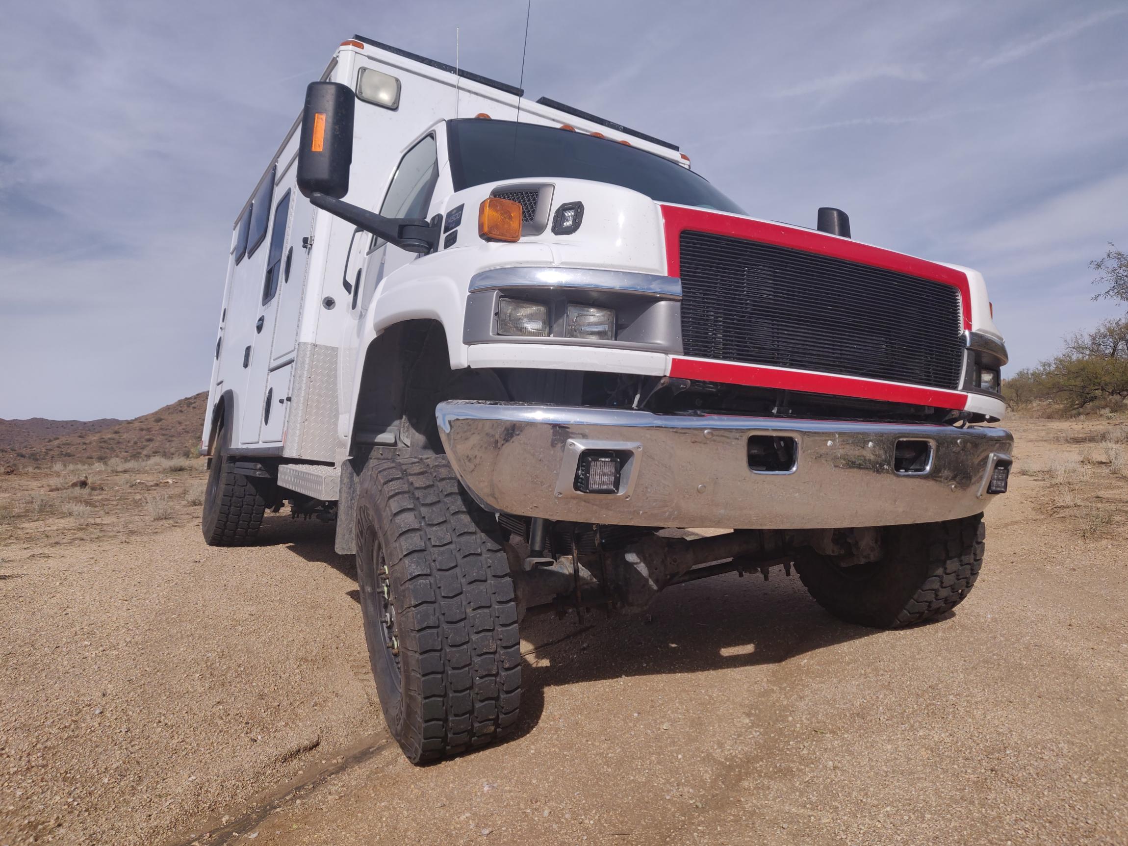 Sold: 2009 Chevrolet Kodiak C4500 4×4 Expedition Vehicle - 5