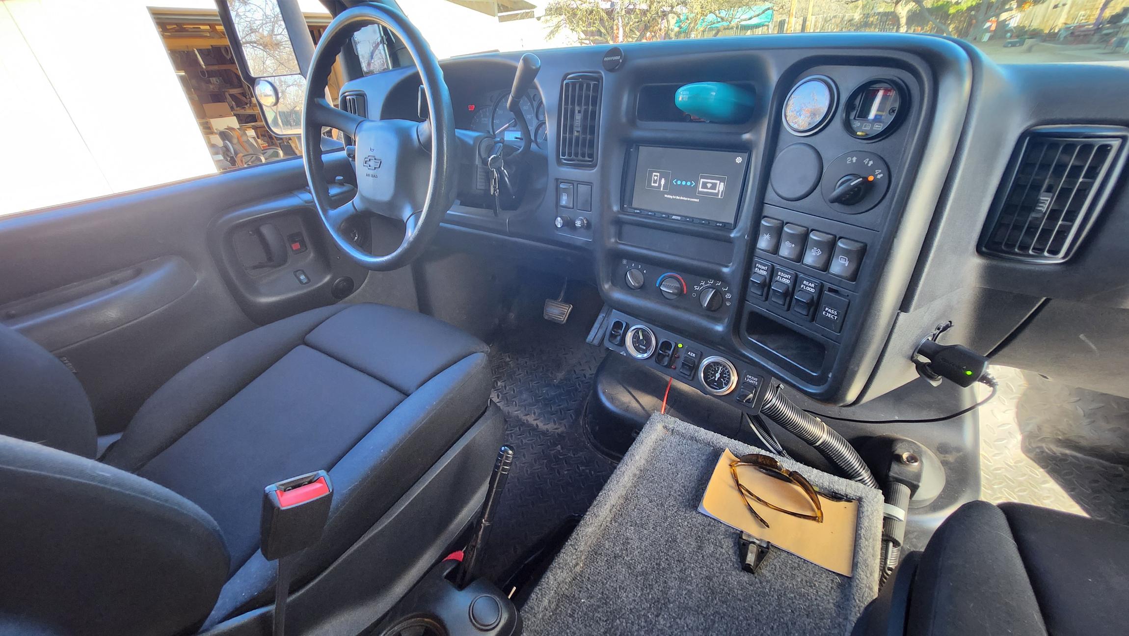 Sold: 2009 Chevrolet Kodiak C4500 4×4 Expedition Vehicle