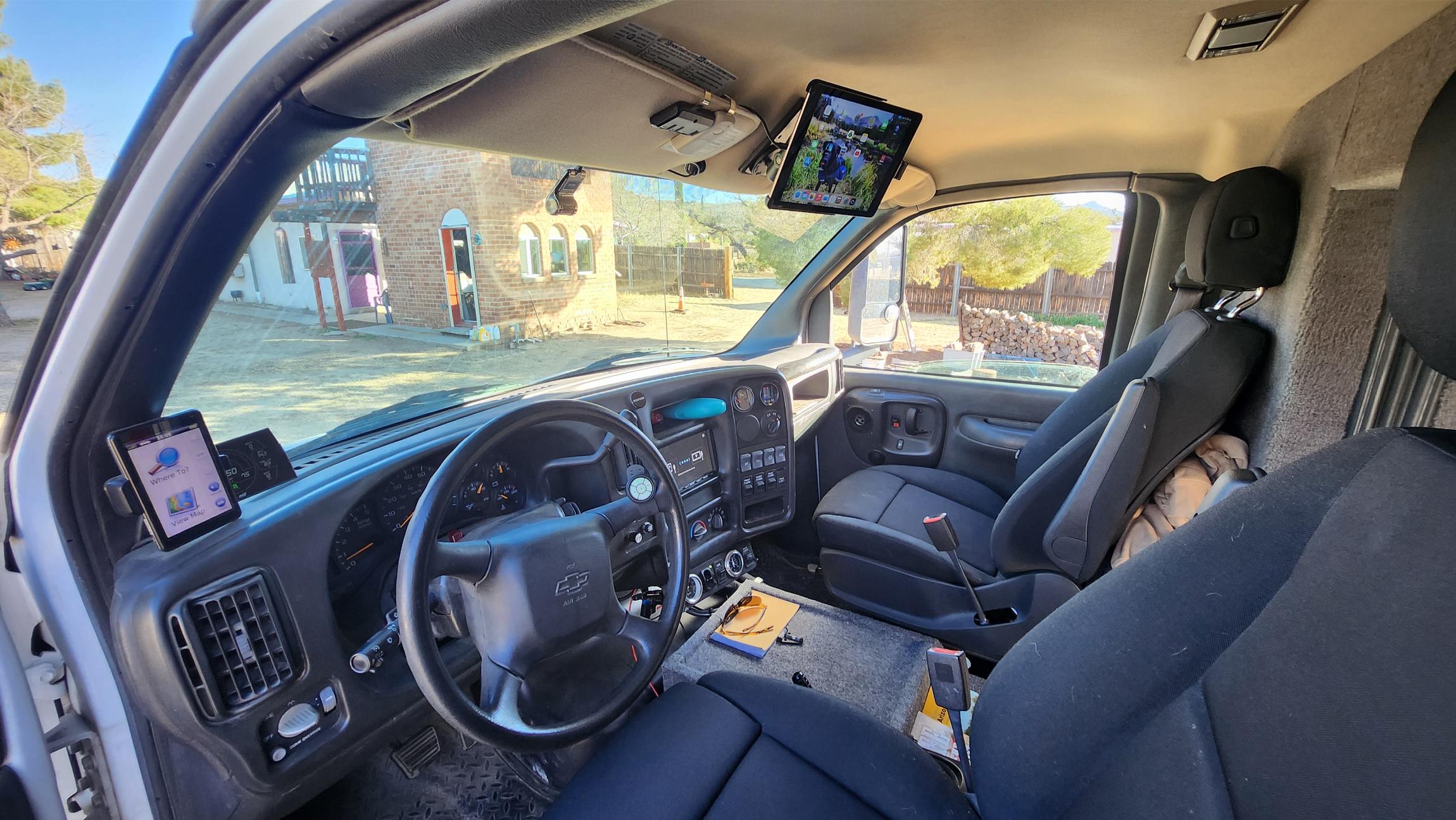 Sold: 2009 Chevrolet Kodiak C4500 4×4 Expedition Vehicle