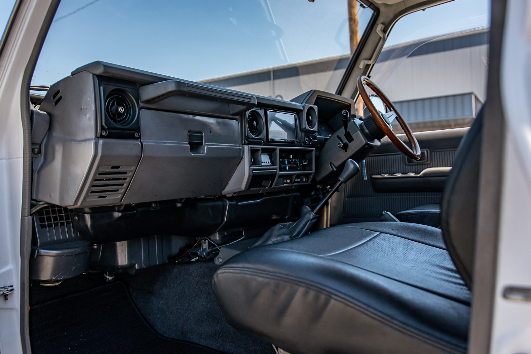 Sold: 1992 Toyota Land Cruiser LJ78 - 4