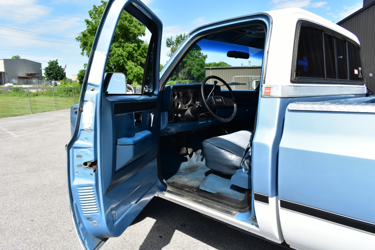 1987 GMC K10 High Sierra