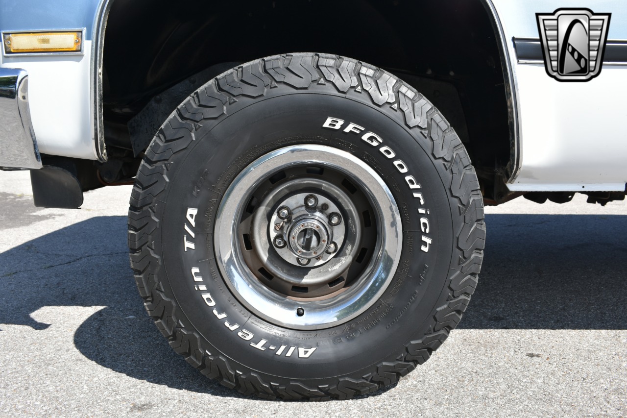 1987 GMC K10 High Sierra